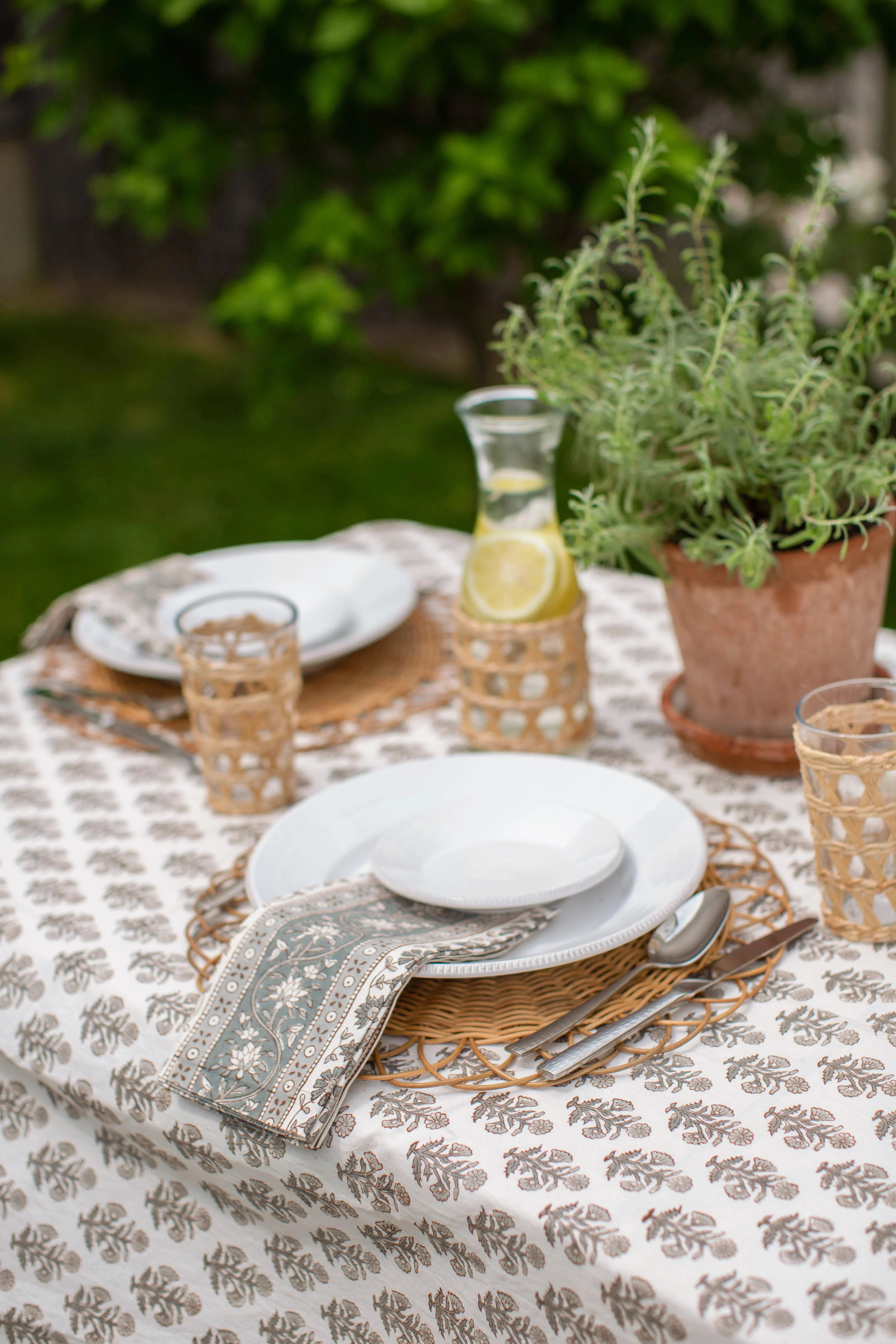 Set of 4 Napkins - Sage Petal and Vine | Marea