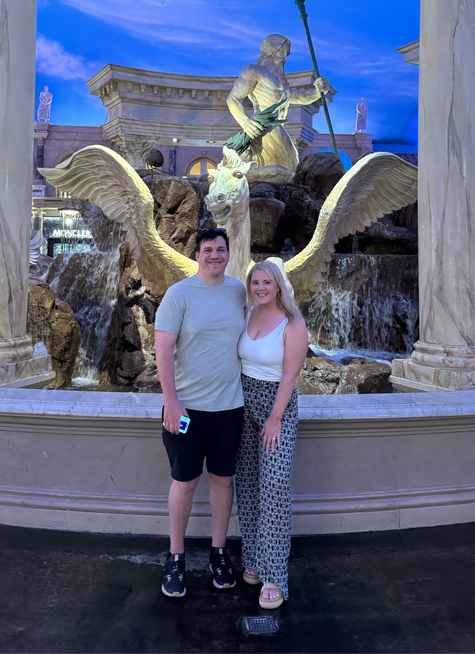 Vegas layover ⛲️🎲 ✈️  the most comfortable resort pants and athletic top with built in bra! 

#LTKFamily #LTKTravel #LTKStyleTip