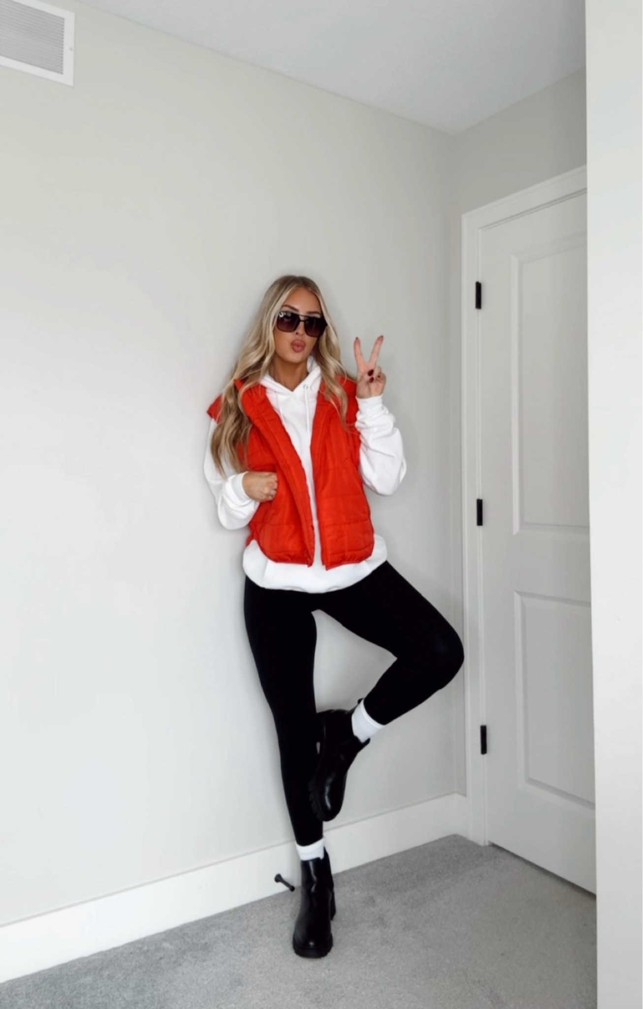 Holiday outfit idea 🎄

#LTKFindsUnder50 #LTKFindsUnder100 #LTKHoliday