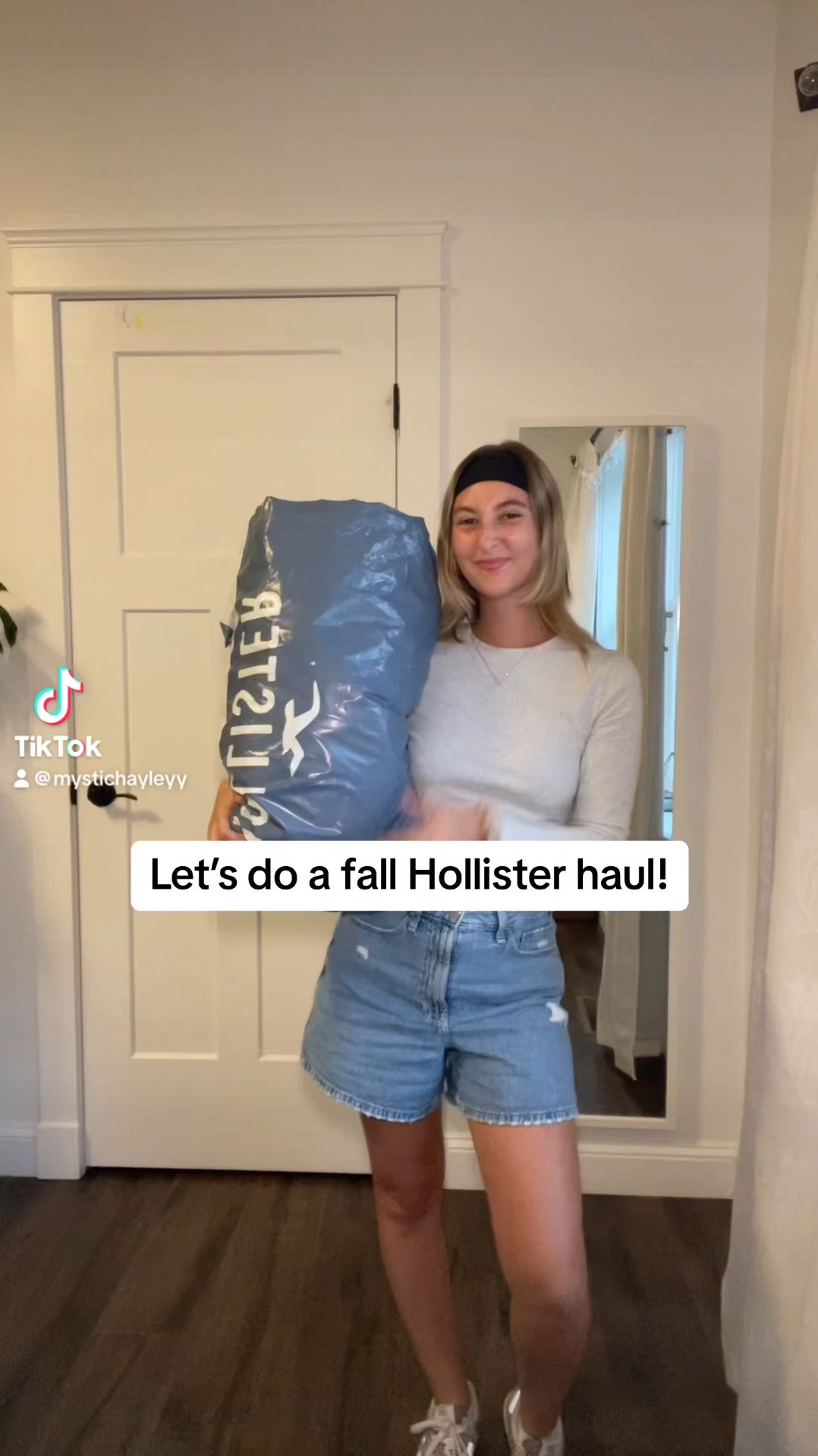 Perfect pieces from Hollister transitioning from summer to fall 

#LTKVideo #LTKStyleTip #LTKSeasonal