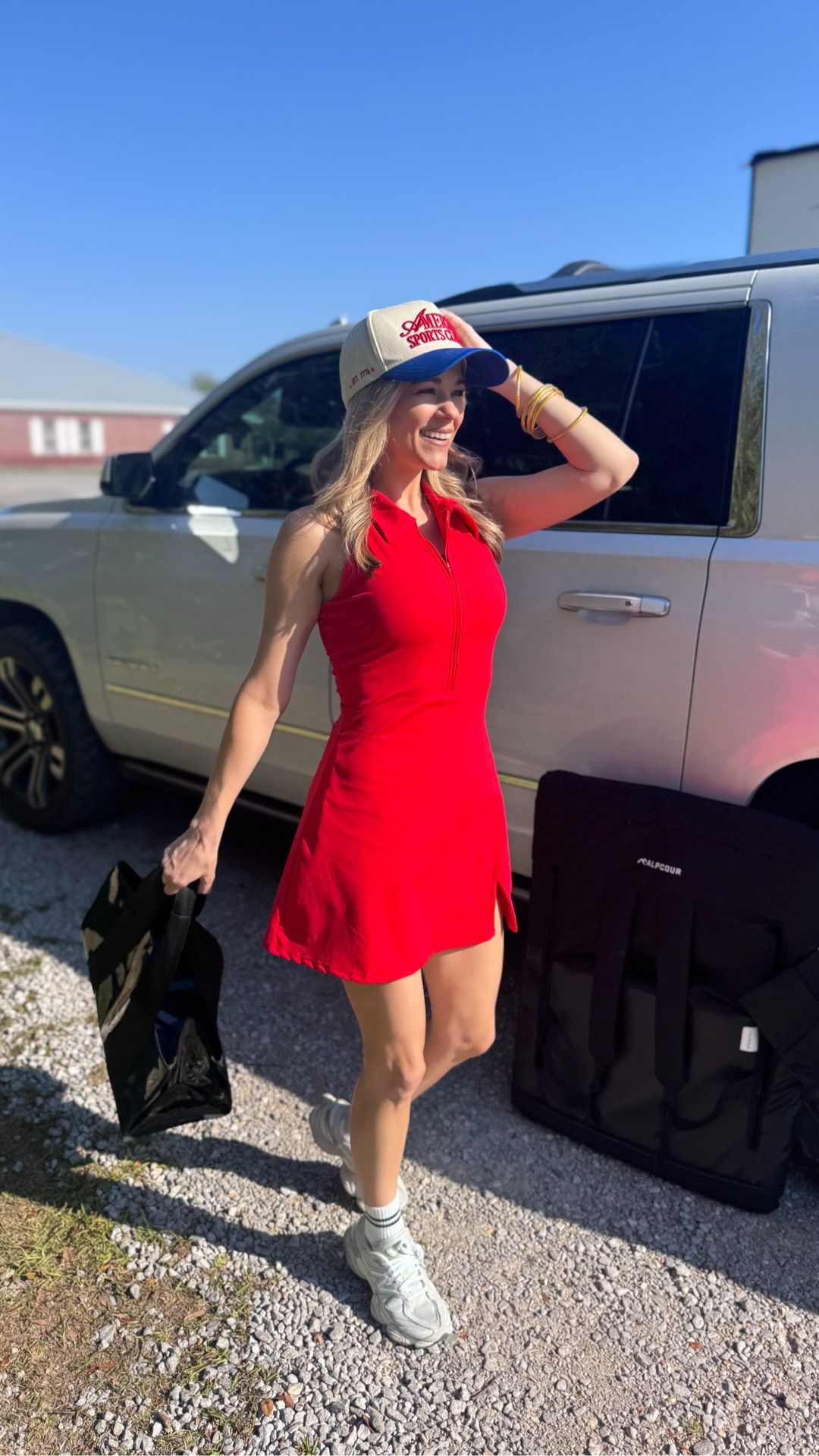 Hollering RUUUUNN like they don’t already know🤣
Everything I’m wearing is from Amazon and so good for chasing kids (or yelling from the sidelines )
•
#baseballmom #sportsmom #momcontent #ootd 

#LTKActive #LTKdayinmylife #LTKmomlife