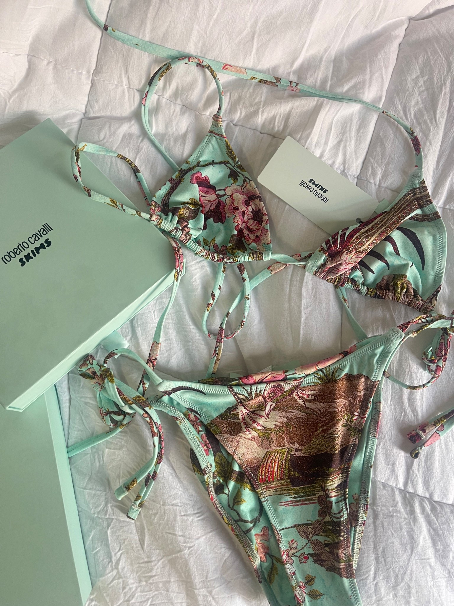 skims Roberto cavalli 
Top : M
Bottom: S


#LTKSwim