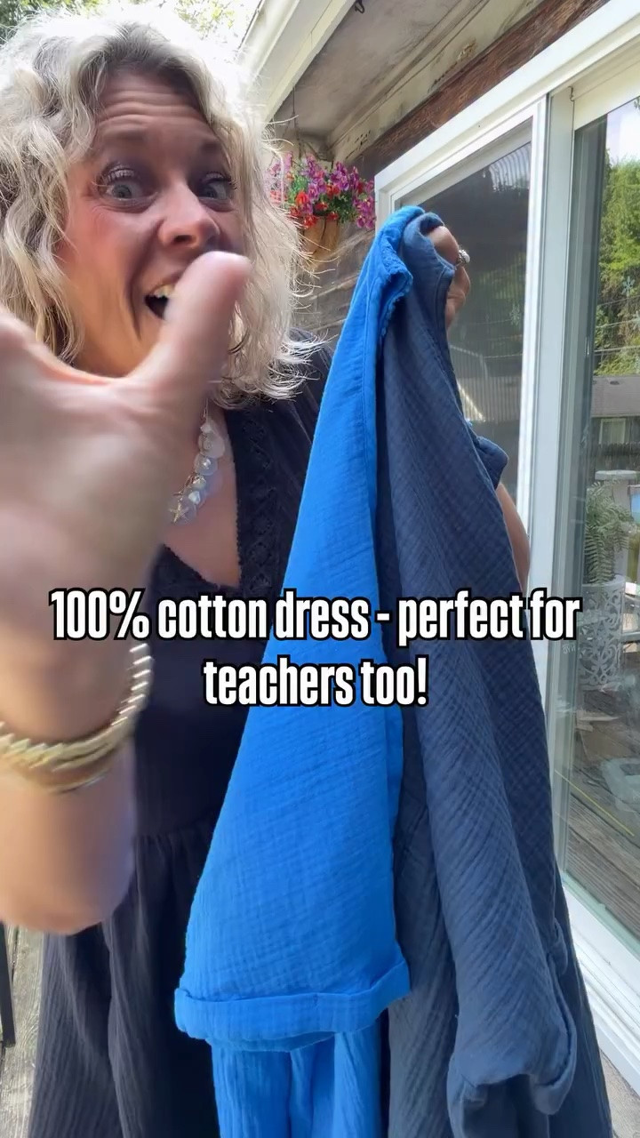 This short sleeved cotton dress 👗 has pockets and it’s a great length! Perfect for teachers, moms on the go, and me! I’m wearing the size 10 and I’m 163lbs/5’7”/38c.
.
.
midsize fashion/ back to school style/ teacher styles/ affordable fashion/ plus size fashion / size 10

#LTKOver40 #LTKMidsize #LTKWorkwear