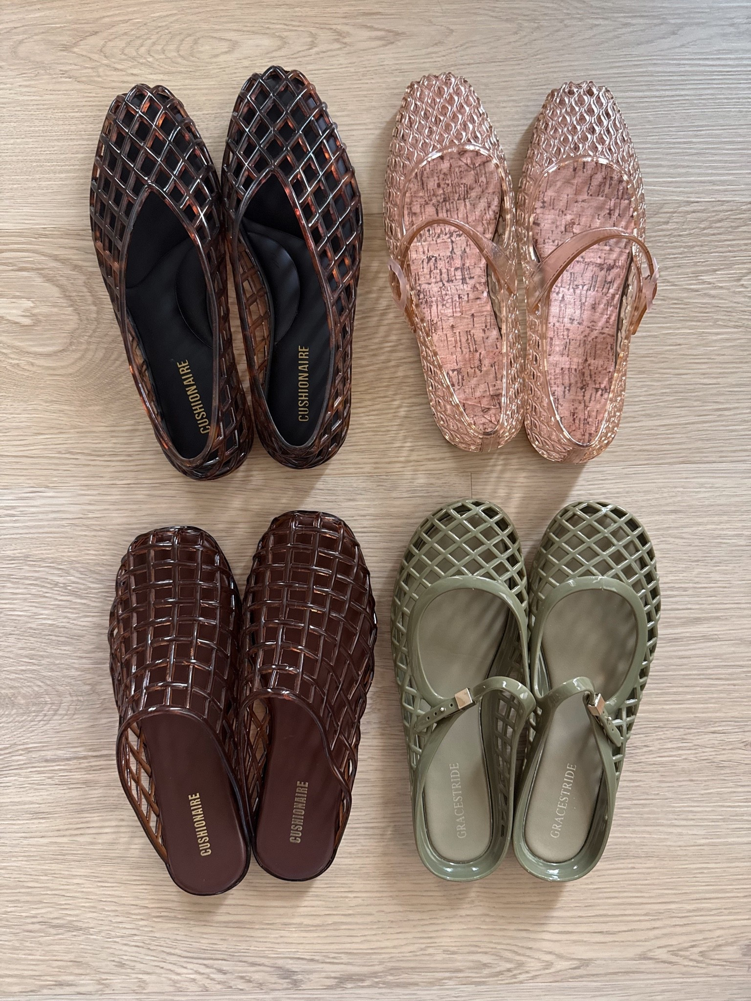 Amazon jelly shoes for
Fall! 

Amazon fashion, Amazon finds, jelly flats, ballet flats, mules, fall style