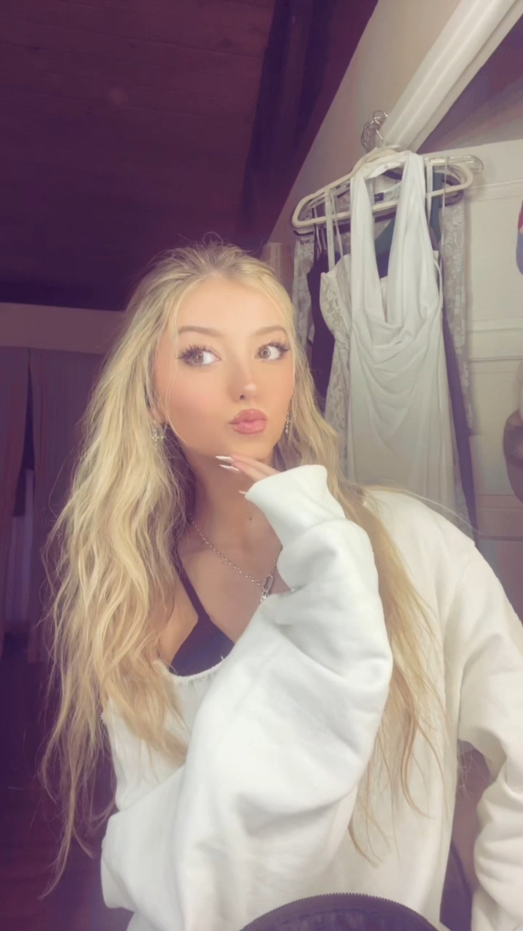 I love a good off the shoulder sweatshirt! 🎀🤍

#LTKWatchNow #LTKU #LTKStyleTip