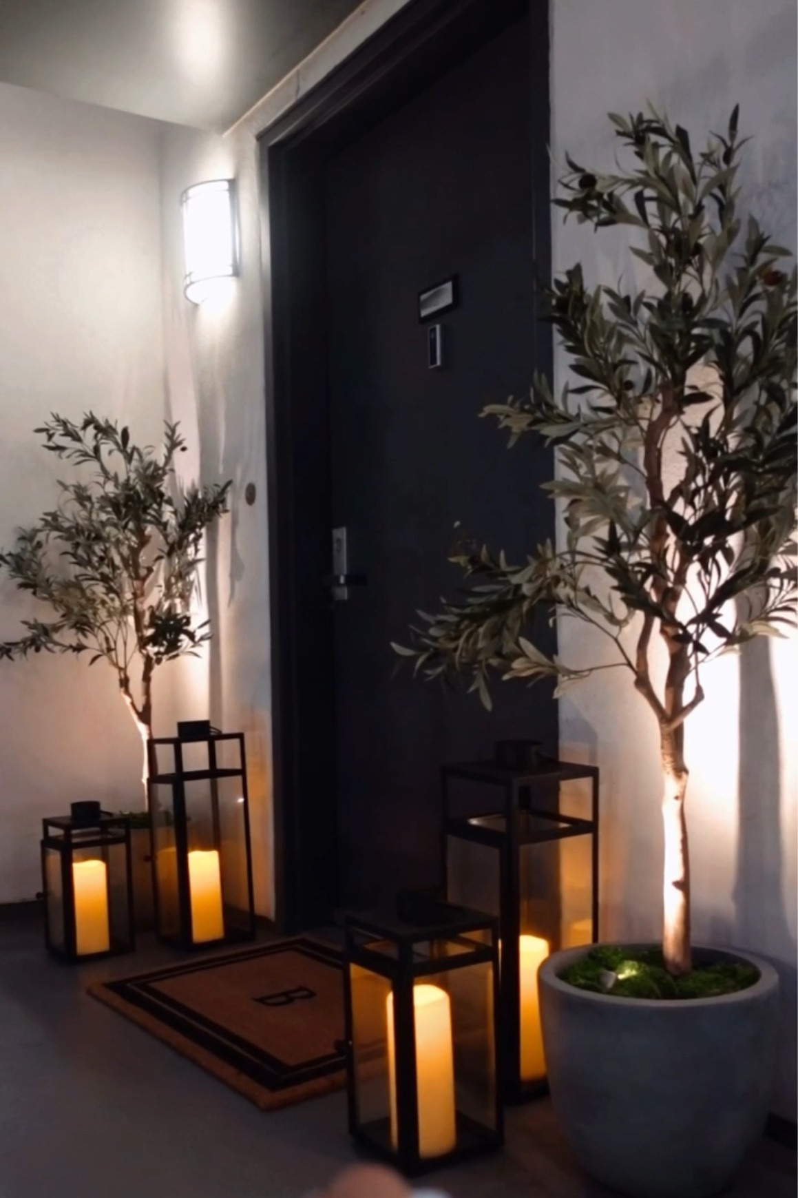 Front door styling 

#LTKhome #LTKMostLoved #LTKstyletip