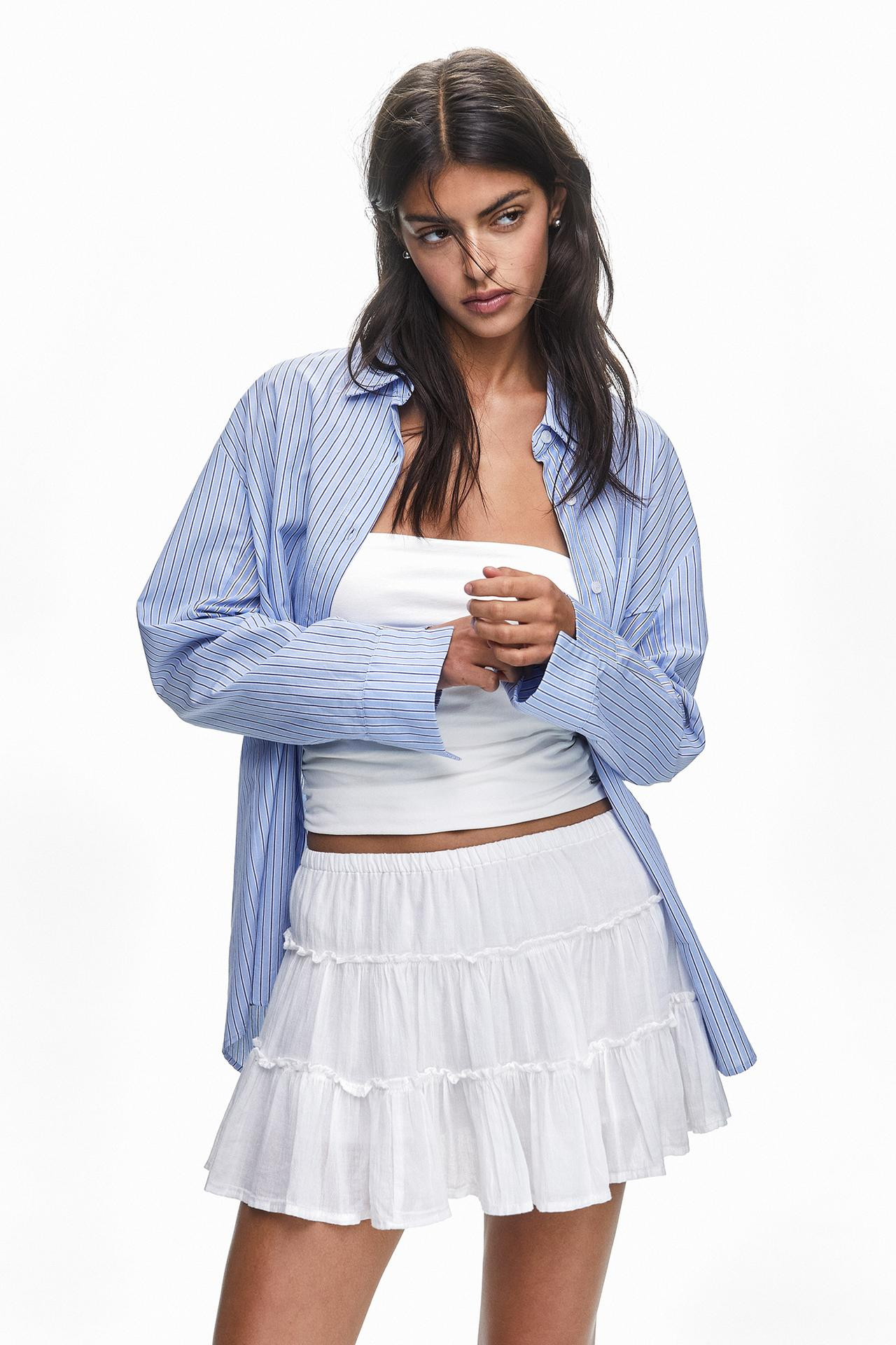 Rustikaler Minirock mit Volants | PULL and BEAR DE