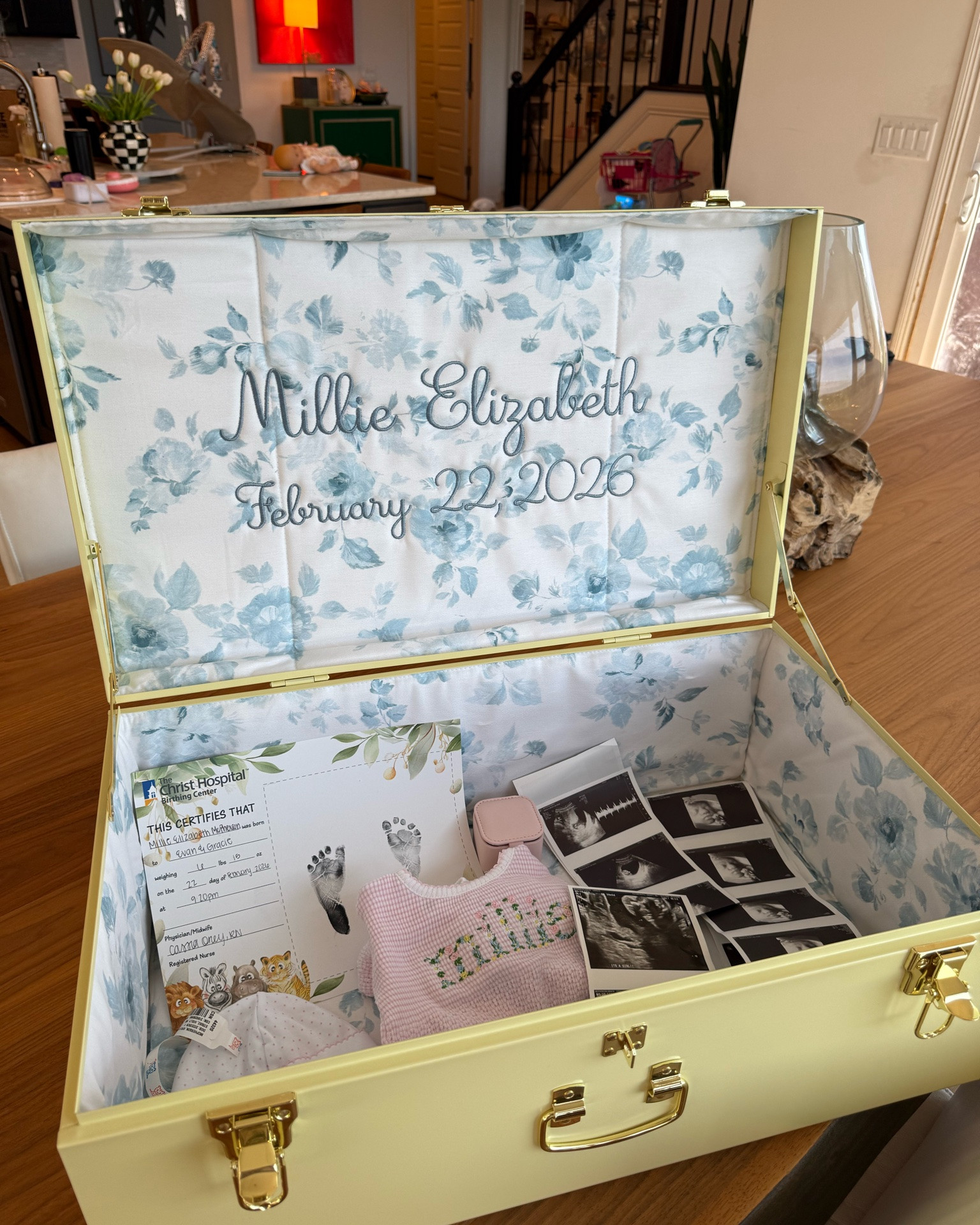Petite Keep making my dreams come true with Millie’s trunk!  These would make the perfect gift + keepsake for a new mama, bride or baby shower gift! #keepsake #petitekeep