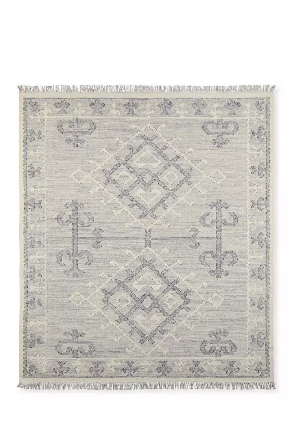 Been dying for this rug for my #californiacoastal #cottage#serenaandlily