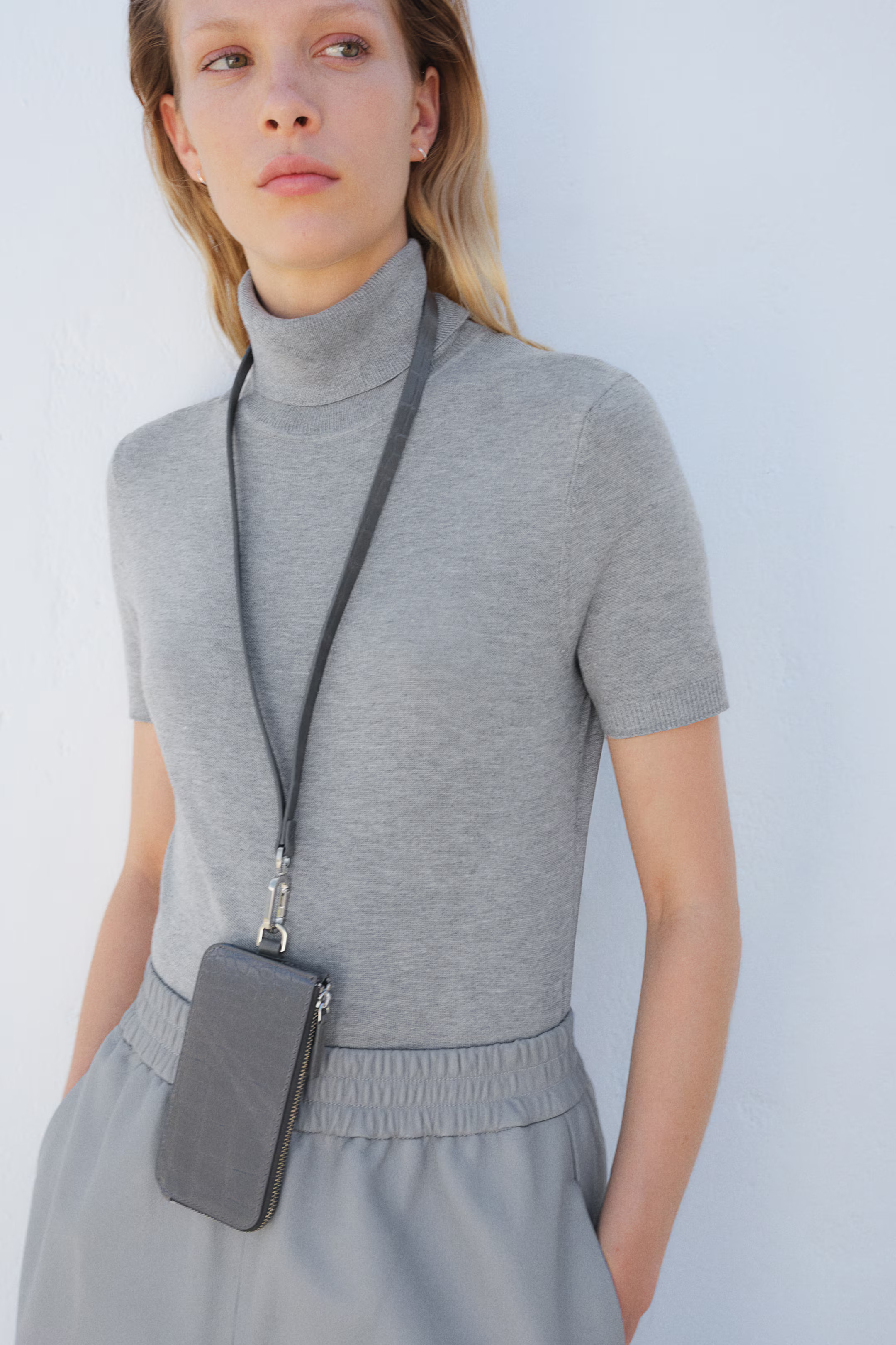 Fine-Knit Turtleneck Top - Turtleneck - Short sleeve - Gray melange - Ladies | H&M US | H&M (US + CA)