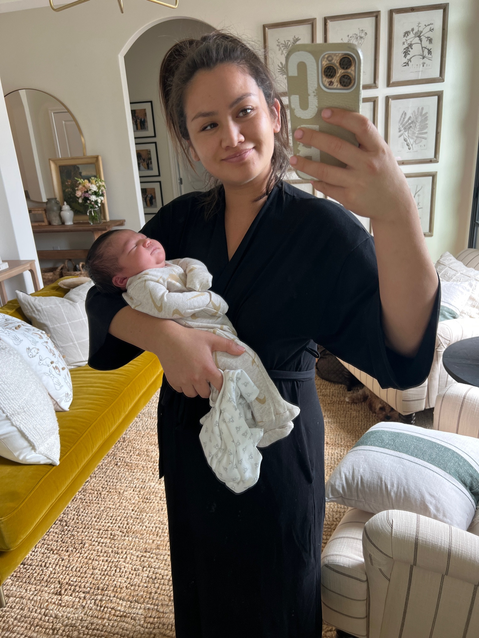 My post delivery robe that is SO soft for breastfeeding 

#LTKbump #LTKbaby