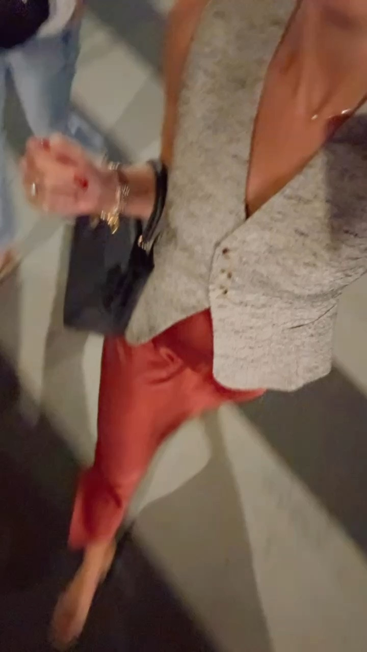 An outfit idea for date night or a girls night out! Wearing XS/0!

Loverly Grey, Madewell finds, vest, maxi skirt, fall outfits, Paris outfits, Europe outfits

#LTKStyleTip #LTKSeasonal #LTKTravel