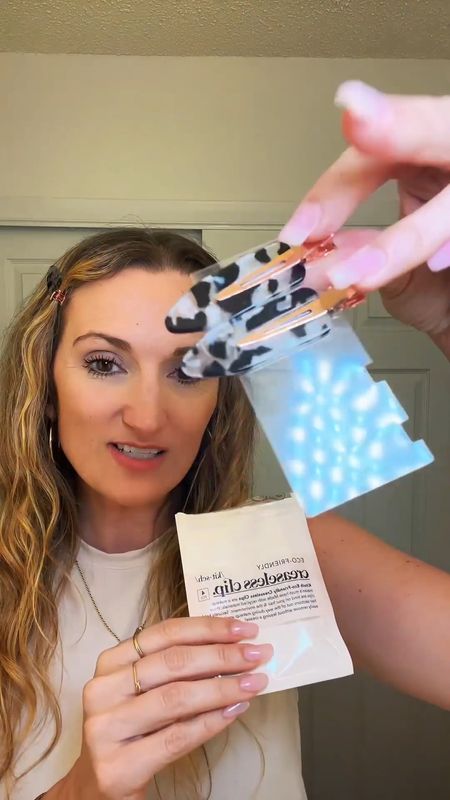 I love these creaseless clips. Kitsch makes great haircare products!

Creaseless hair clips / pull back hair / clips for makeup / clips for skincare 

#LTKbeauty #LTKfindsunder50 #LTKstyletip