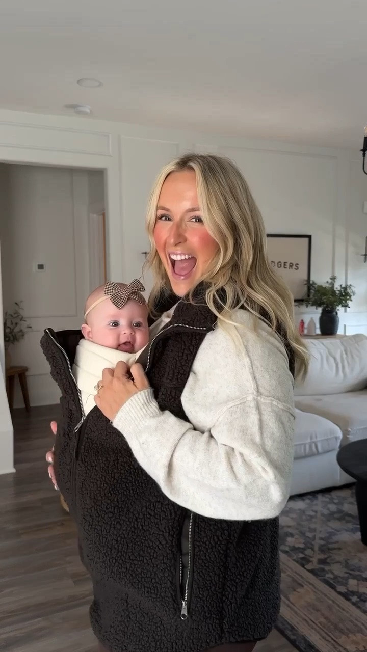Fall must have for mamas! The perfect essential to stay warm while baby wearing! 

 #LTKFindsUnder100 #LTKStyleTip

#LTKBaby