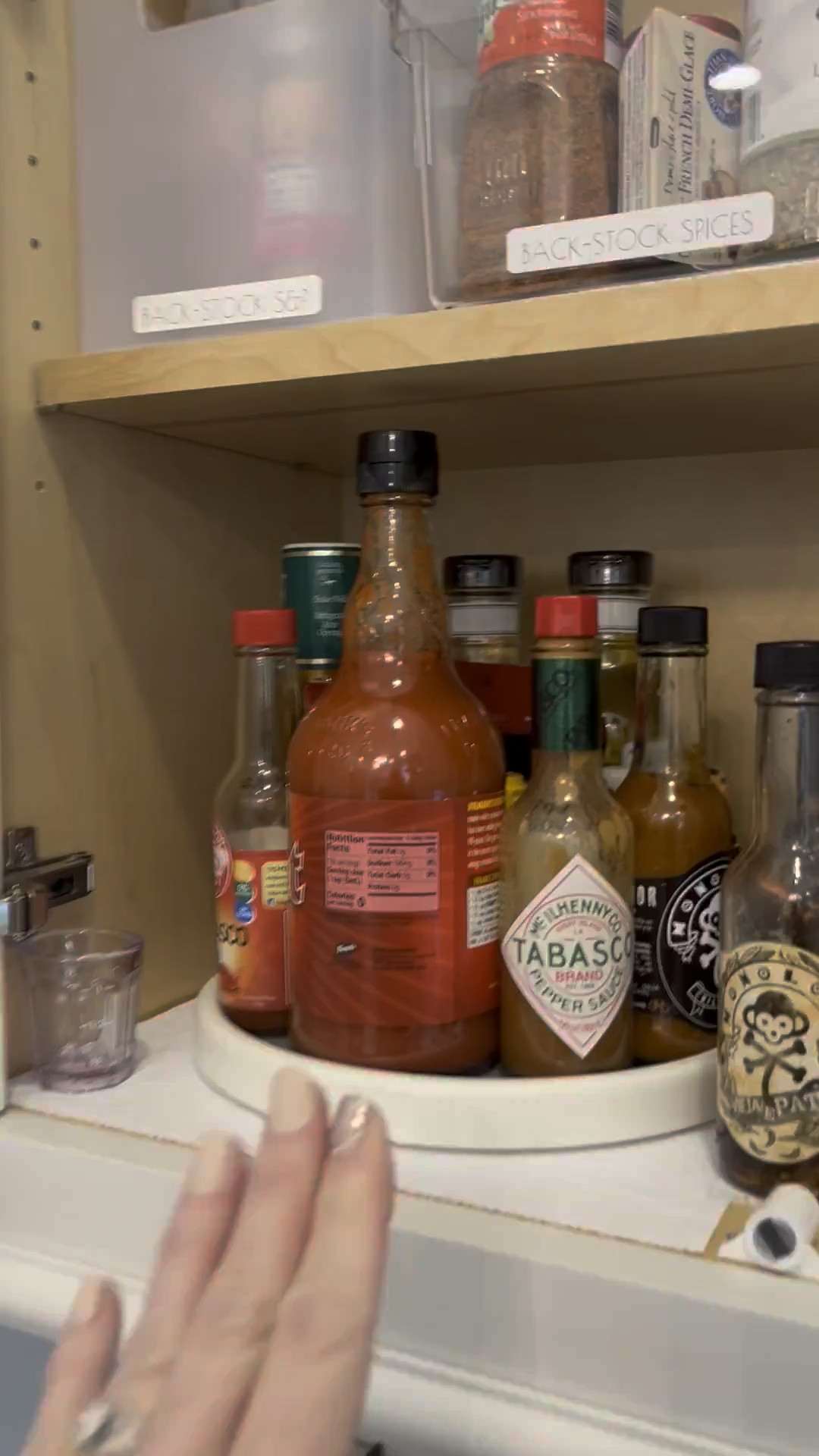 Spin me around! How to get your spices, oils and vinegars tidy and organized. 
.

#savannahorganizer 
#houseofvon  #savannah #professionalorganizer #declutter #professionalorganizing  #closetgoals #ltkcreator 
#organization #organizedlife

#LTKOver40 #LTKHome #LTKFamily