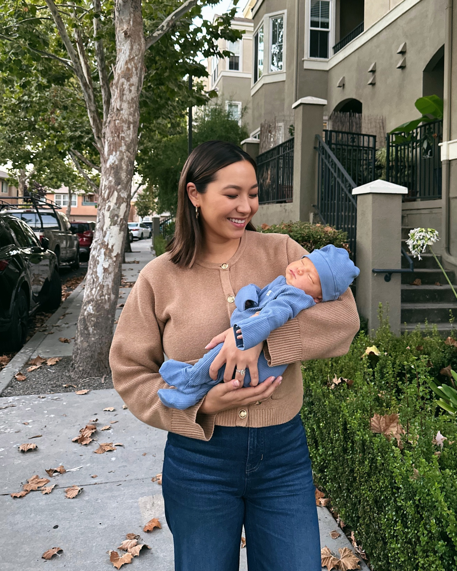 Fall postpartum outfit - comfy classics from jcrew 

Jeans run one size big 
Cardigan jacket xs 