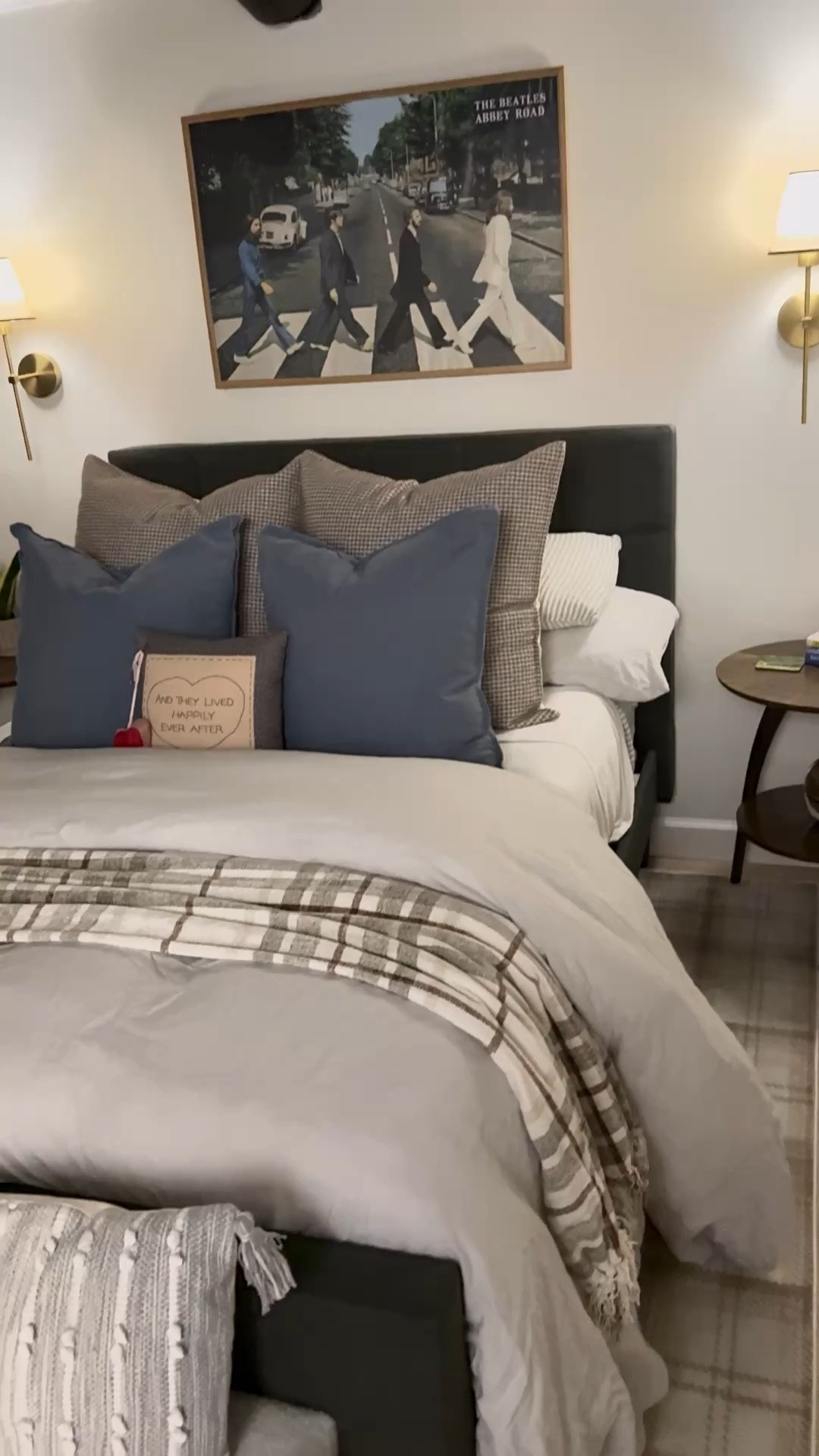 Retro bedroom @Quince #quincebedding #retrobedroom

#LTKdayinmylife #LTKmorningroutine #LTKHome