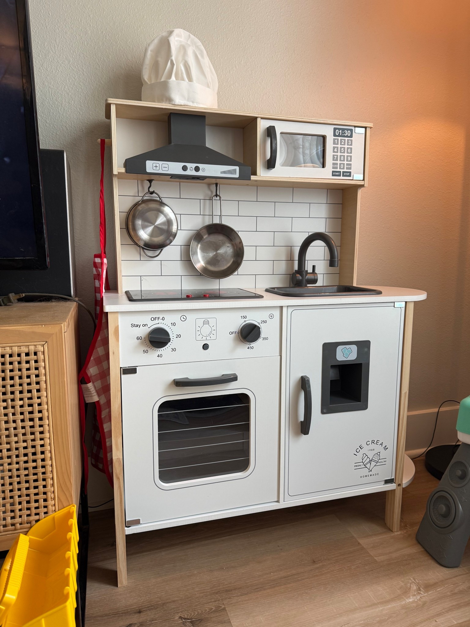 The best little kitchen!!

#LTKFamily #LTKKids #LTKBaby