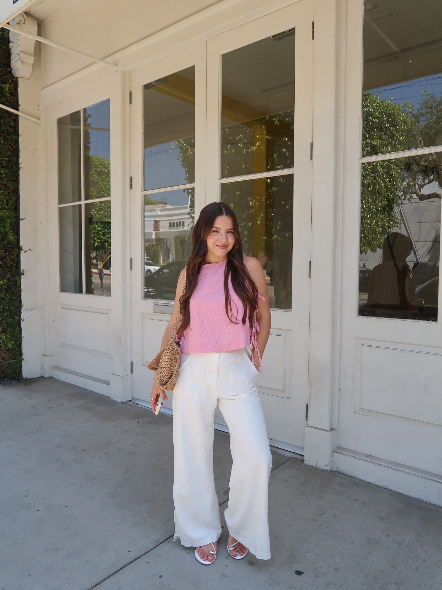 summer outfit inspo

White linen pants, pink top, high neck top, girly fashion, coffee run outfit, white sandals, straw bag, big purse, summer purse 

#LTKFindsUnder100 #LTKSeasonal #LTKStyleTip