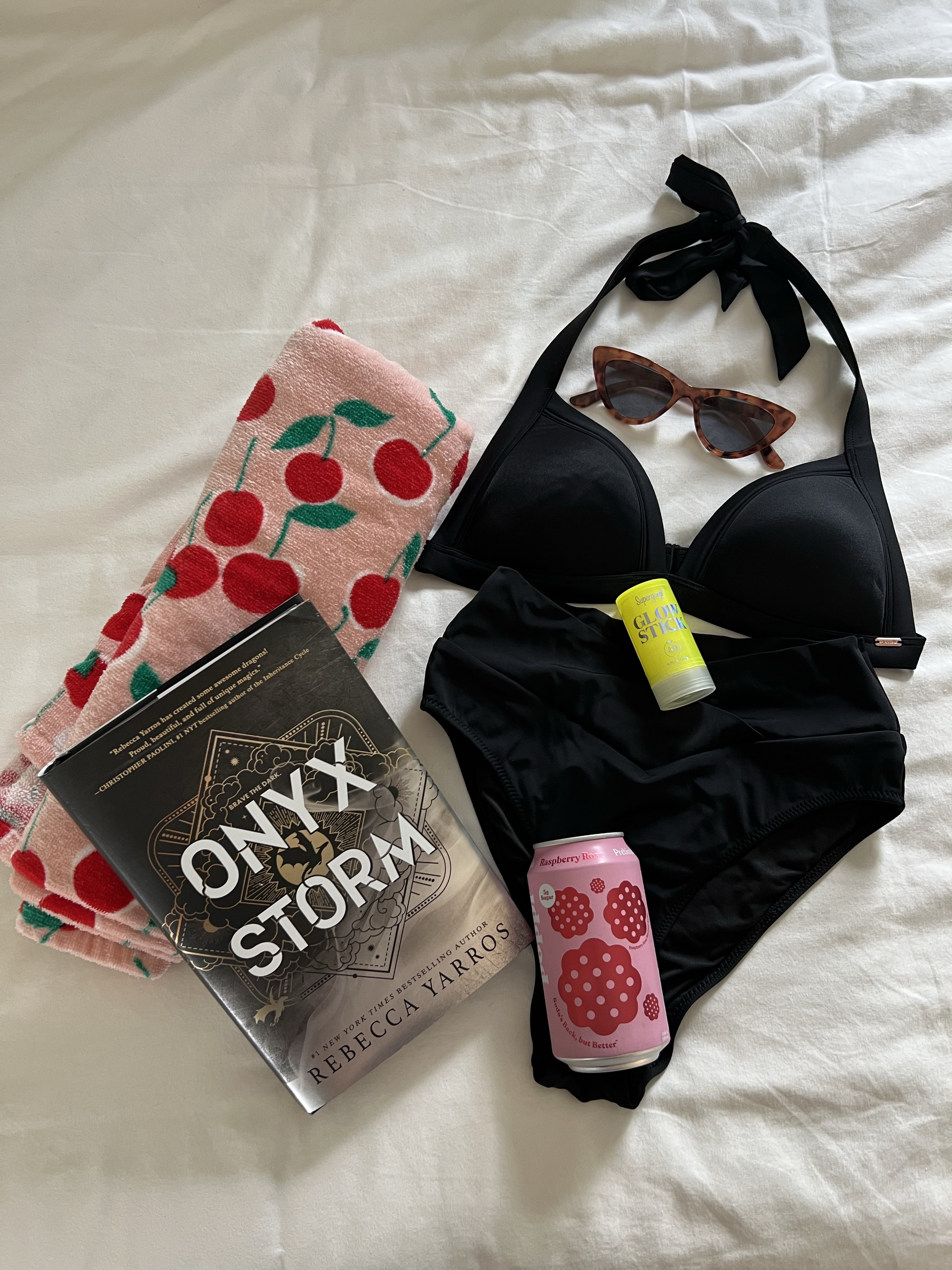 I can’t wait for summer so I can lay out by the pool and read 😭

#LTKSeasonal #LTKSwim #LTKTravel