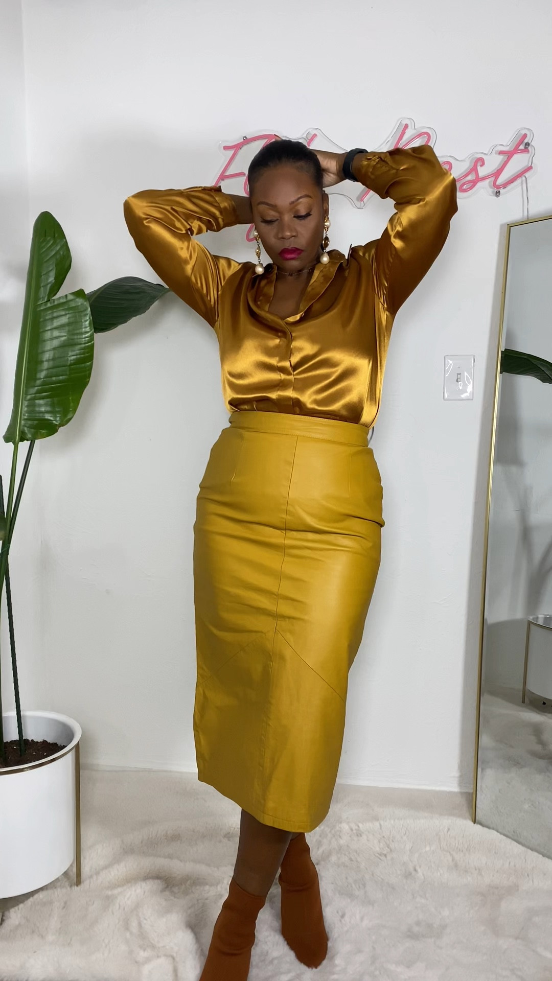 I love this monochromatic look with a twist! Silk/satin blouse with leather bottoms for the win!

#LTKstyletip #LTKmidsize #LTKHoliday