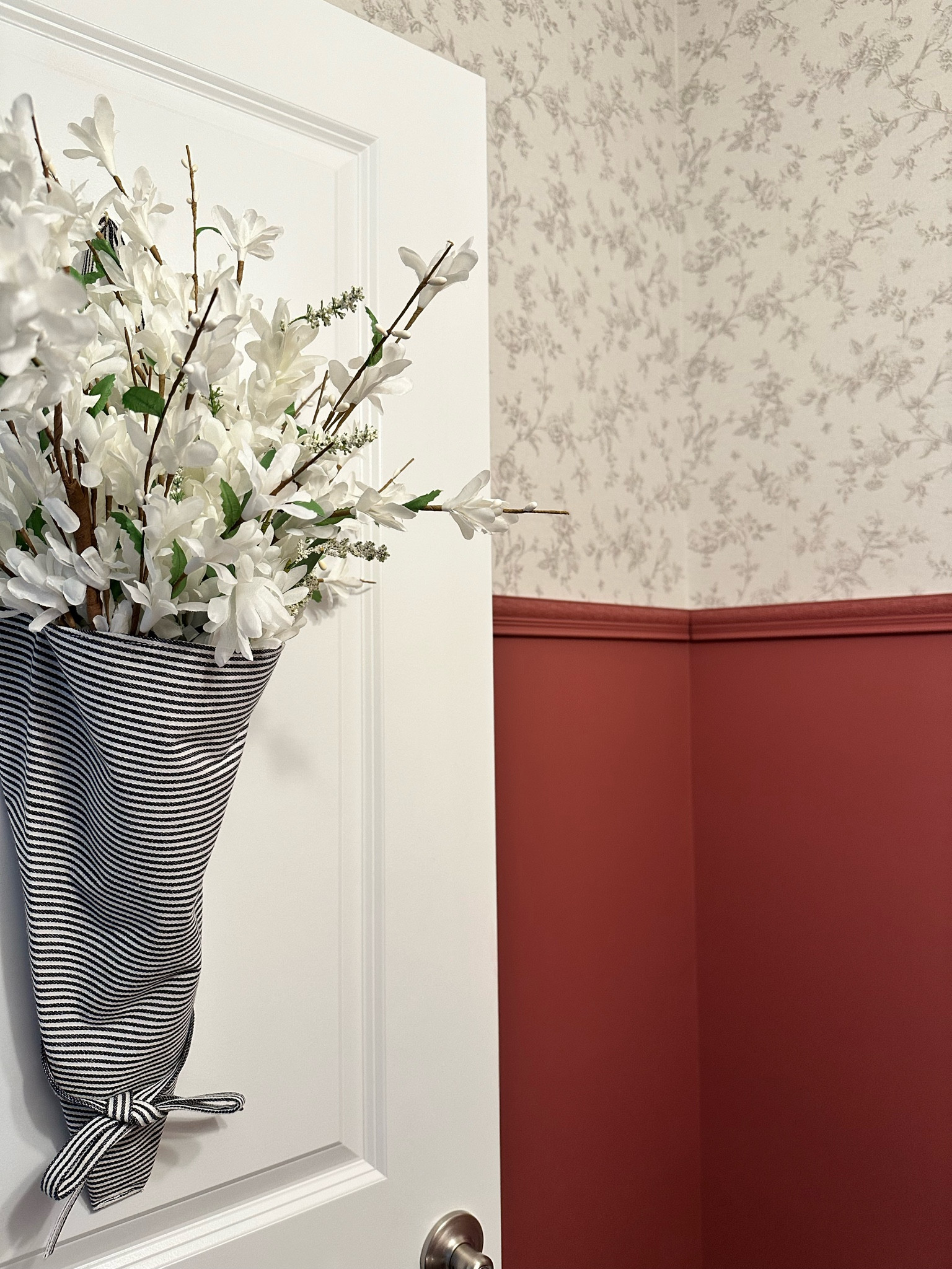 Powder room diy is done!!! Incredibly happy with this project!



#LTKHome