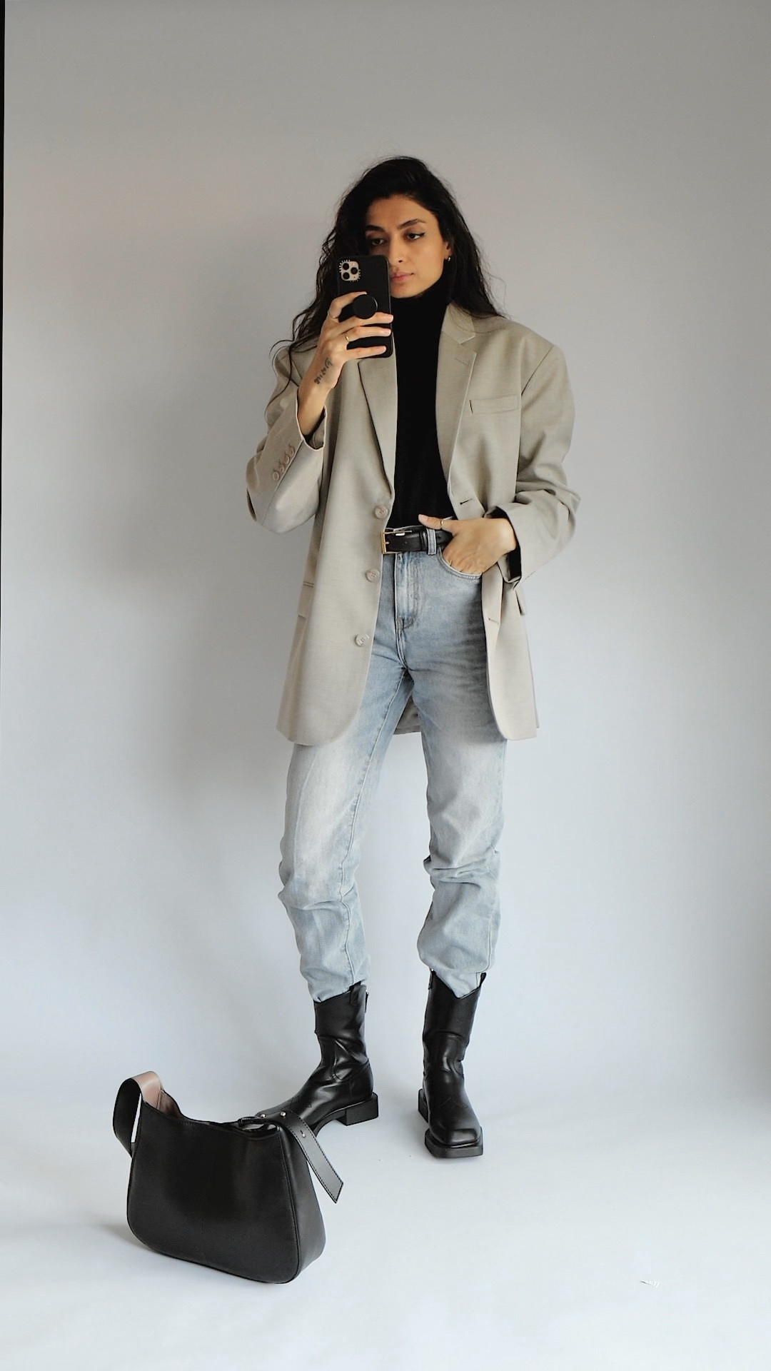 Outfits of the week
From oversized blazers to comfy knit dresses🧶

#LTKSeasonal #LTKunder100 #LTKstyletip