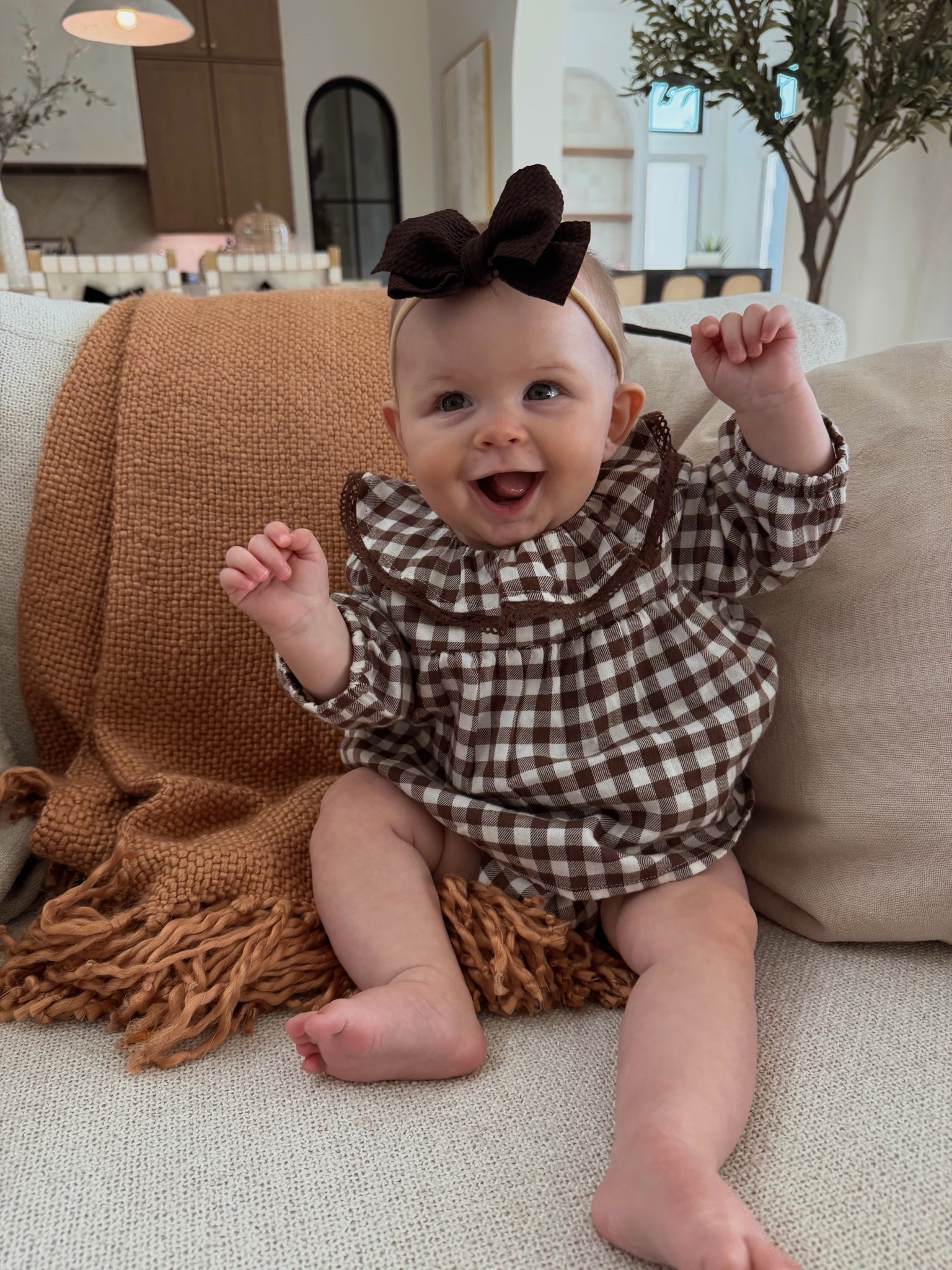 Baby girl outfit 40% off 🤎