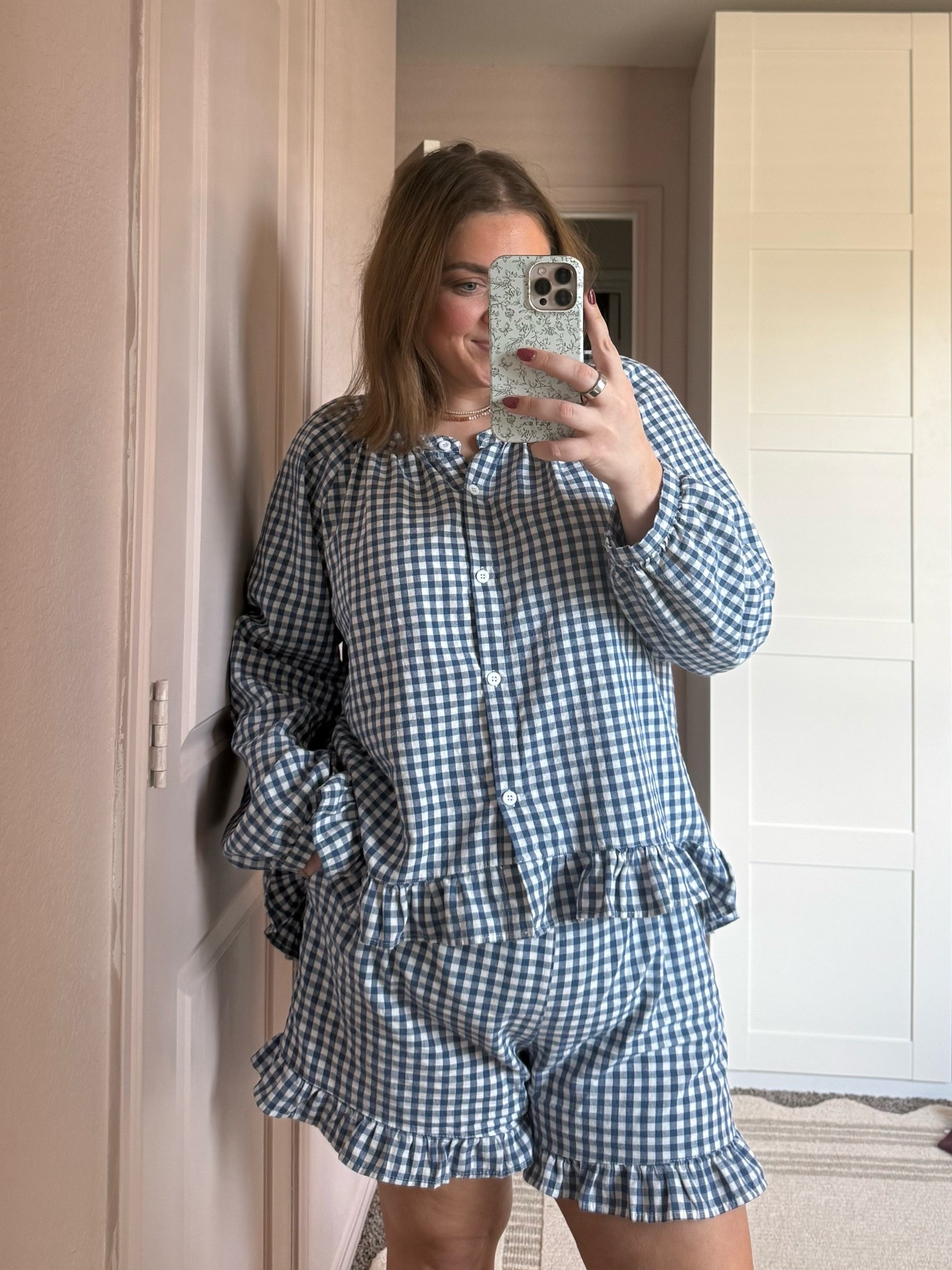 What I’m wearing today for fall transition xl in cotton set and simple jewelry

#LTKMidsize #LTKootd