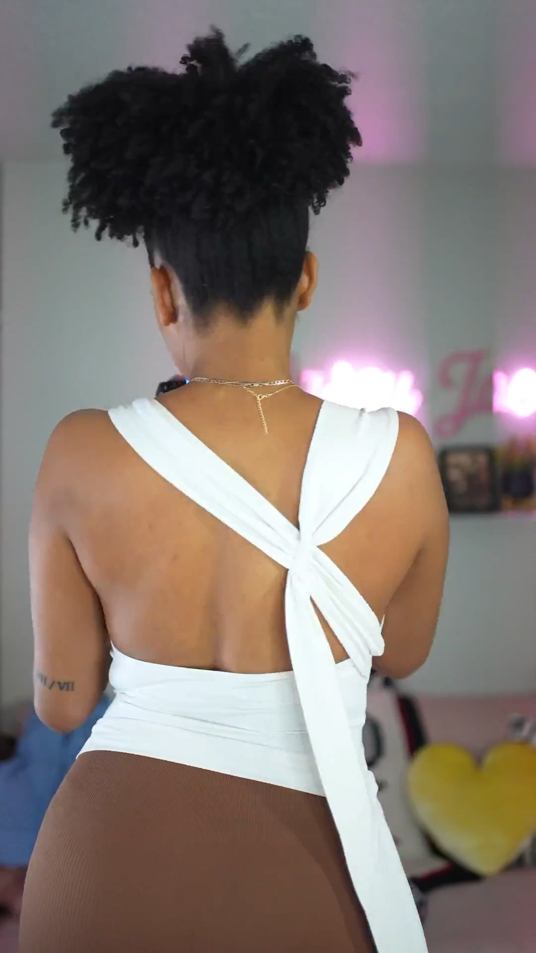 If you’re building your wardrobe with elevated basics, this haul is for you. I found the best everyday tops from ASOS (plus two gems from Zara) that are simple but not boring—think clean lines, subtle cutouts, textured fabrics, and flattering shapes. Easy to dress up or down and perfect for spring layering. Everything is linked below!

#ElevatedBasics #ASOSHaul #ZaraFinds #WardrobeEssentials #NeutralStyle #EverydayOutfits #SpringStyle #CapsuleCloset #MinimalFashion #LTKSpring #LTKHaul #LTKStyle #LTKFinds #LTKBasics 

#LTKMidsize #LTKStyleTip #LTKFindsUnder50