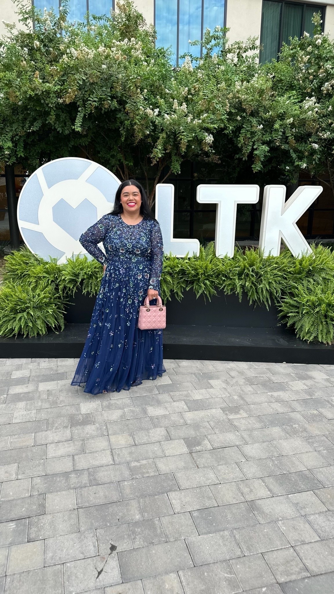 👗My dress is #gifted from Mac Duggal and what I love about them is that they have evening gowns available in extended sizes, thru US size 24. I’m wearing a size 16 and I would say it’s very true to size. #Macduggal

#LTKCon #LTKPetite #LTKOver40