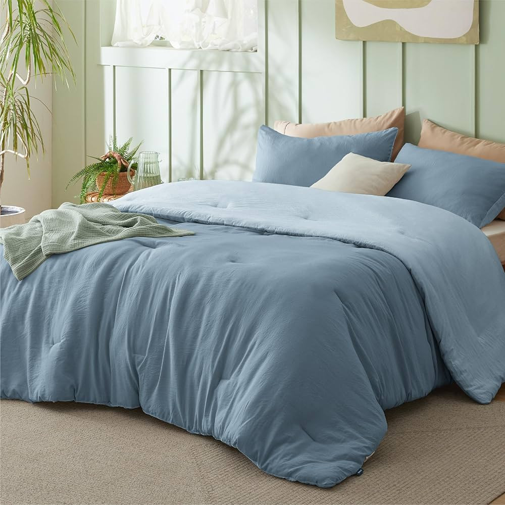 Bedsure Bedding Comforter Sets King, Reversible Blue Prewashed Bed Comforter for All Seasons, 3 P... | Amazon (US)