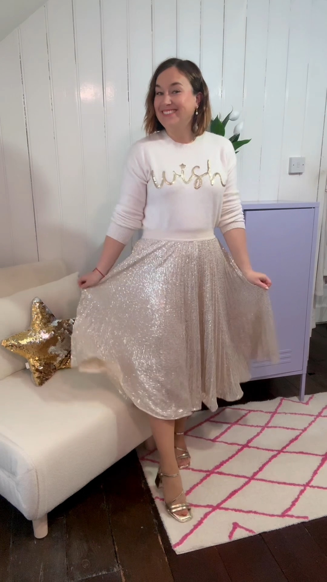 A Week of Festive Outfits – Day 2 ✨

With December upon us, getting dressed can feel both exciting and a little overwhelming — from festive gatherings and family dinners to nights out, nights in, and all the events in between. The holiday season is such a fun time for fashion, but let’s be honest, it can also feel tricky to navigate, especially if you’re petite.

But don’t worry — I’ve done the hard work for you! I’ve put together 7 different outfits, perfect for women 5’3” and under, all designed to help you feel confident, stylish, and ready to toast, twirl, and sparkle this season.

This look is styled entirely from my own wardrobe, but I’ve found some great alternatives if you’d like to recreate it.

Your fellow petite,
Danielle 🩷


#LTKfestive #LTKuk #LTKpetite