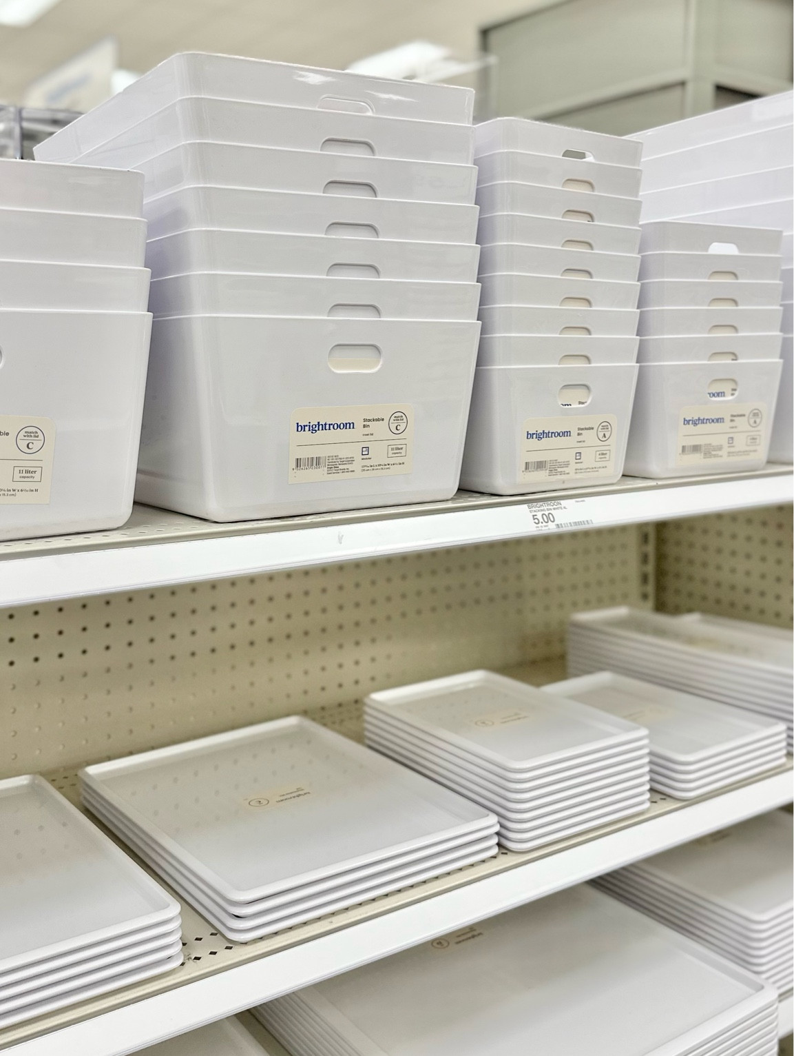 New storage options now available at Target! These storage bins are stackable and come in several sizes to organize any space in your home😊