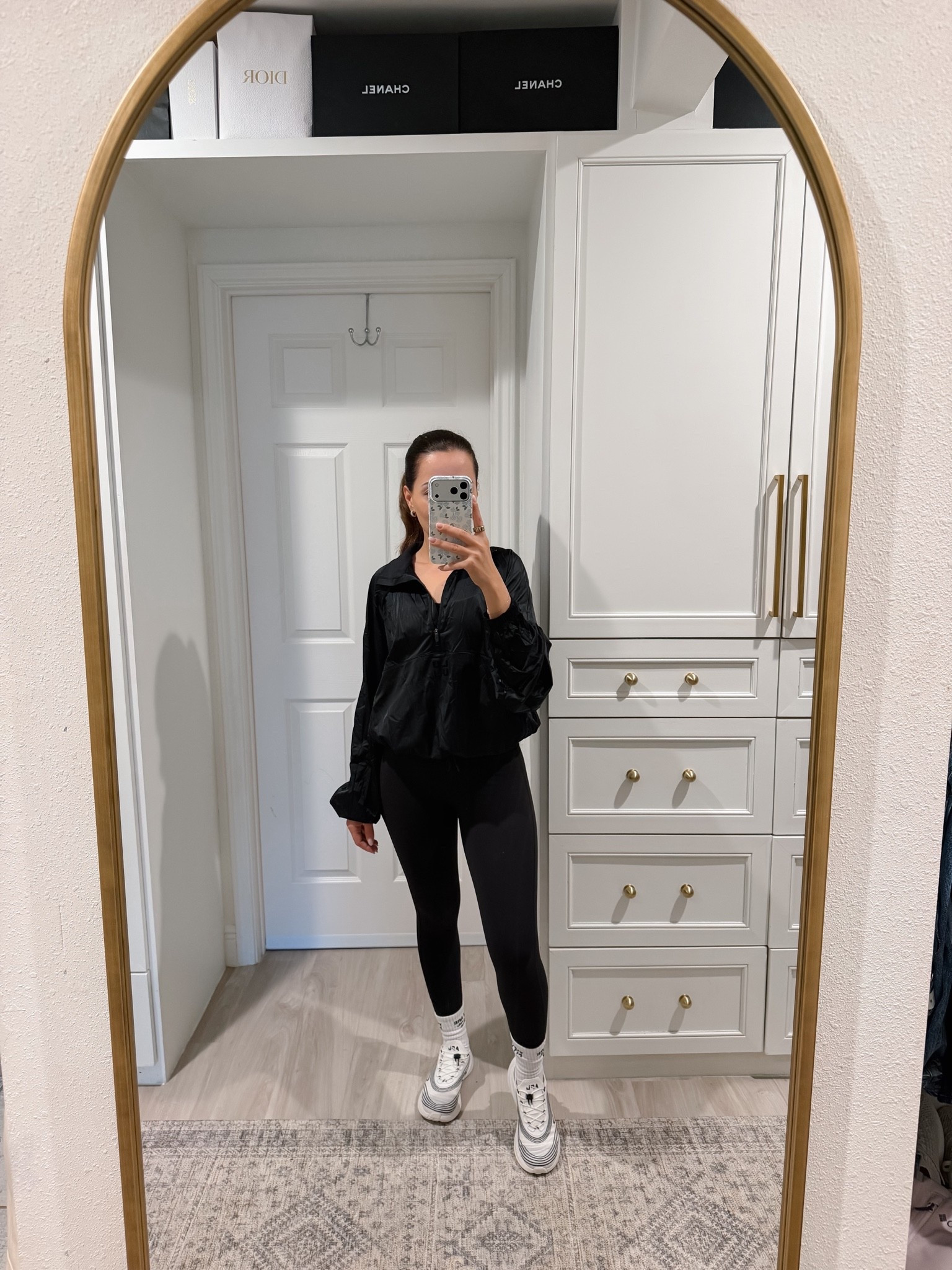 Tuesday Pilates fit 🖤

#LTKCon #LTKootd #LTKfitnessgoals