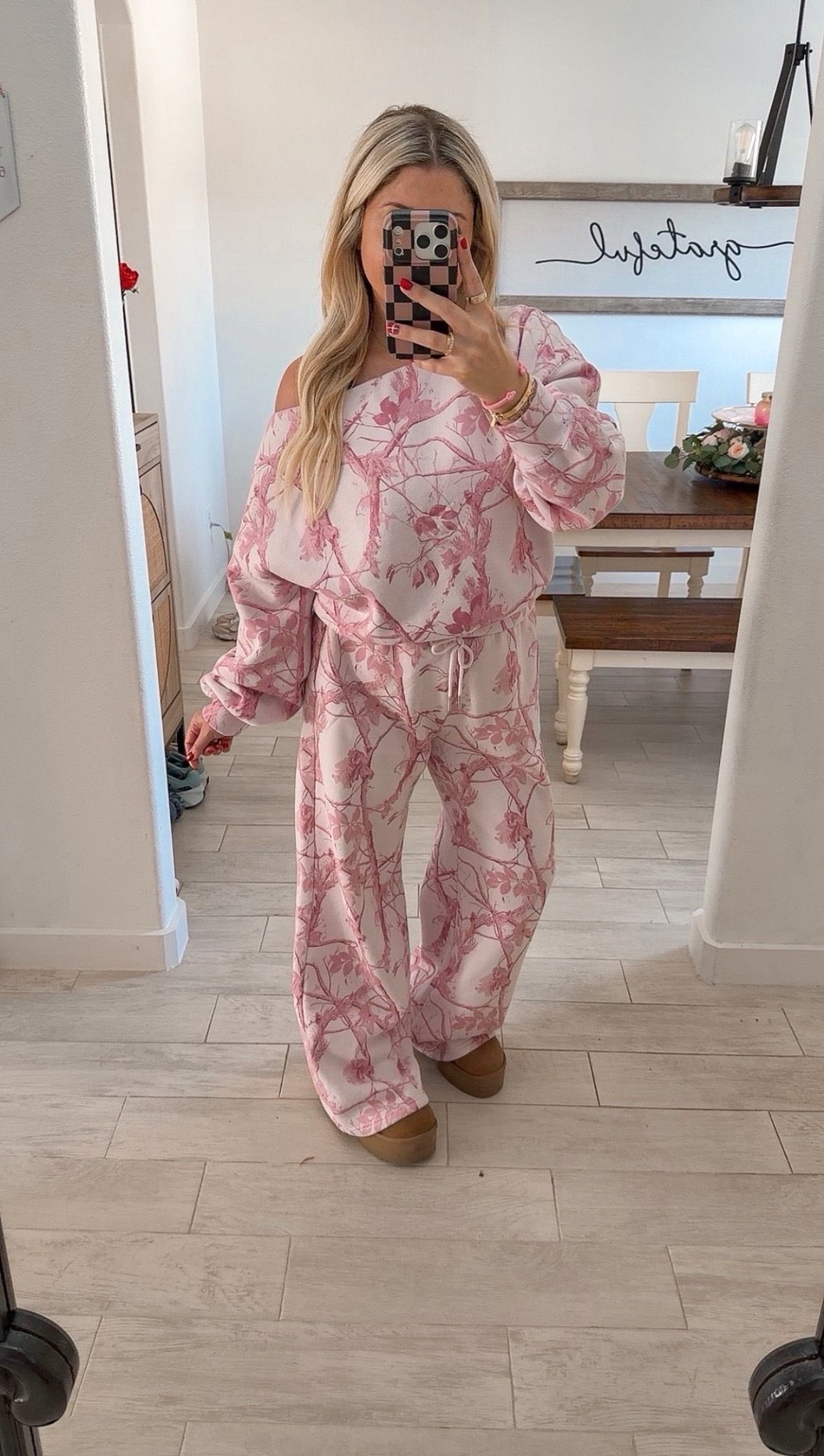 Pink camo set on sale 
OOTD 
Platform Ugg boots tts
Abercrombie outfit

#LTKFindsUnder50 #LTKFindsUnder100 #LTKSaleAlert