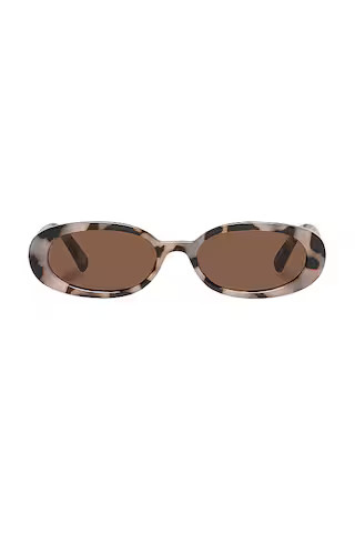 Le Specs Outta Love in Cookie Tort & Smokey Brown Mono from Revolve.com | Revolve Clothing (Global)