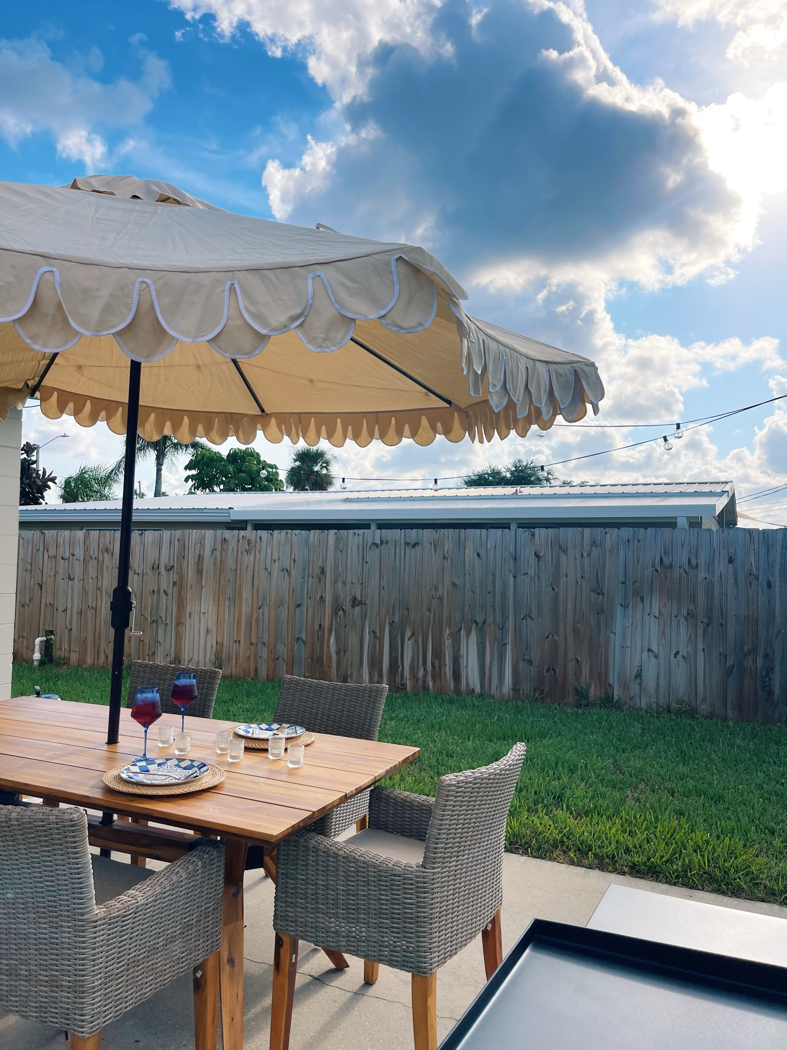 Patio umbrella ☀️

#LTKSaleAlert #LTKSeasonal #LTKFindsUnder100