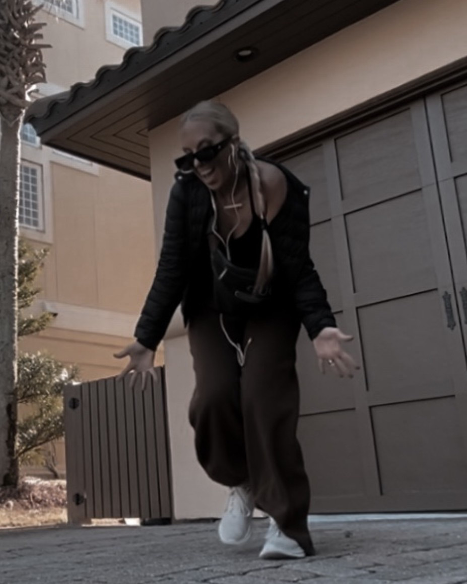 ltk | chocolate lounge set

the new neutral.
rich. grounded. elevated.

this is the set u wear
• in the house
• on coffee runs
• on flights
• styled with gold + slides

soft enough to live in.
polished enough to be seen in.

linked + saved.
structure is self-respect

#LTKActive #LTKPetite #LTKWorkwear