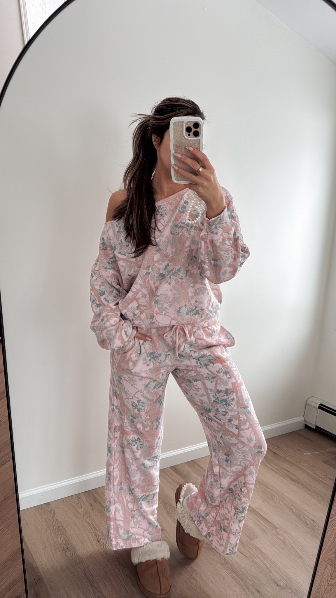 both fit tts! I went with medium & Small in pants! 