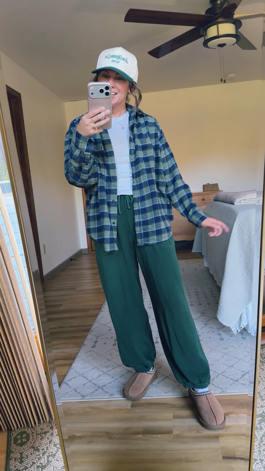 small in my tee, xxs in my flannel (100% cotton!), XS short in my sweatpants and size 6 in my Uggs!
