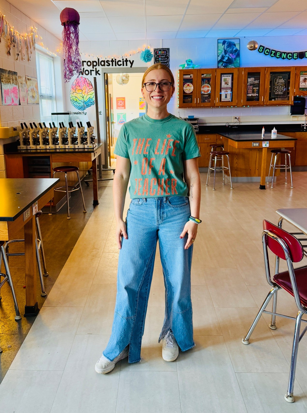 The life of a teacher = wearing the best jeans from old navy✨

#LTKStyleTip #LTKFindsUnder100 #LTKSeasonal