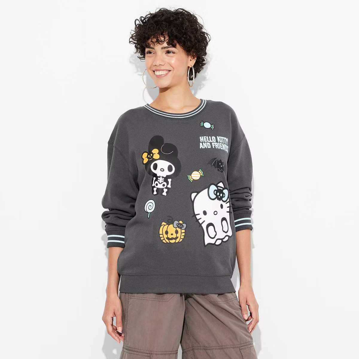 Women's Hello Kitty Halloween Graphic Sweatshirt - Black M | Target