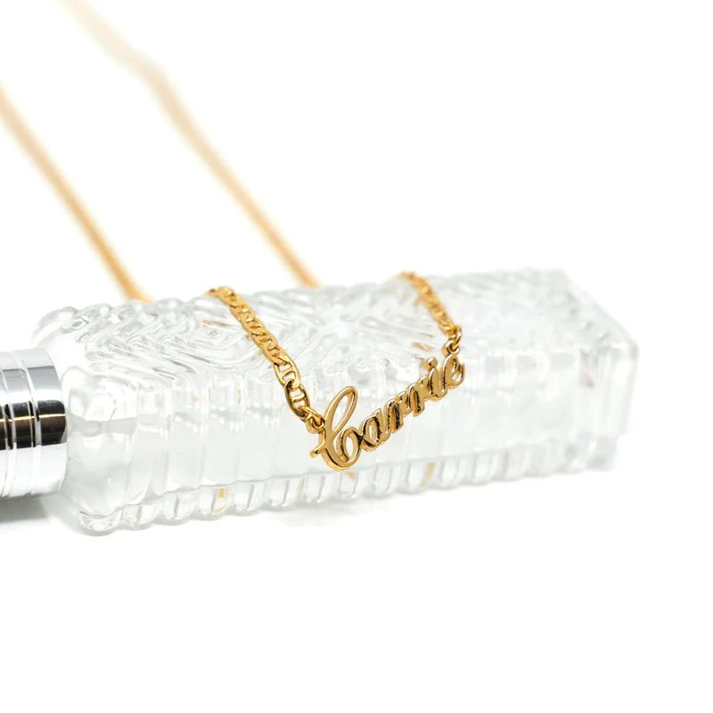 Customized Carrie Style Name Necklace | The Sis Kiss