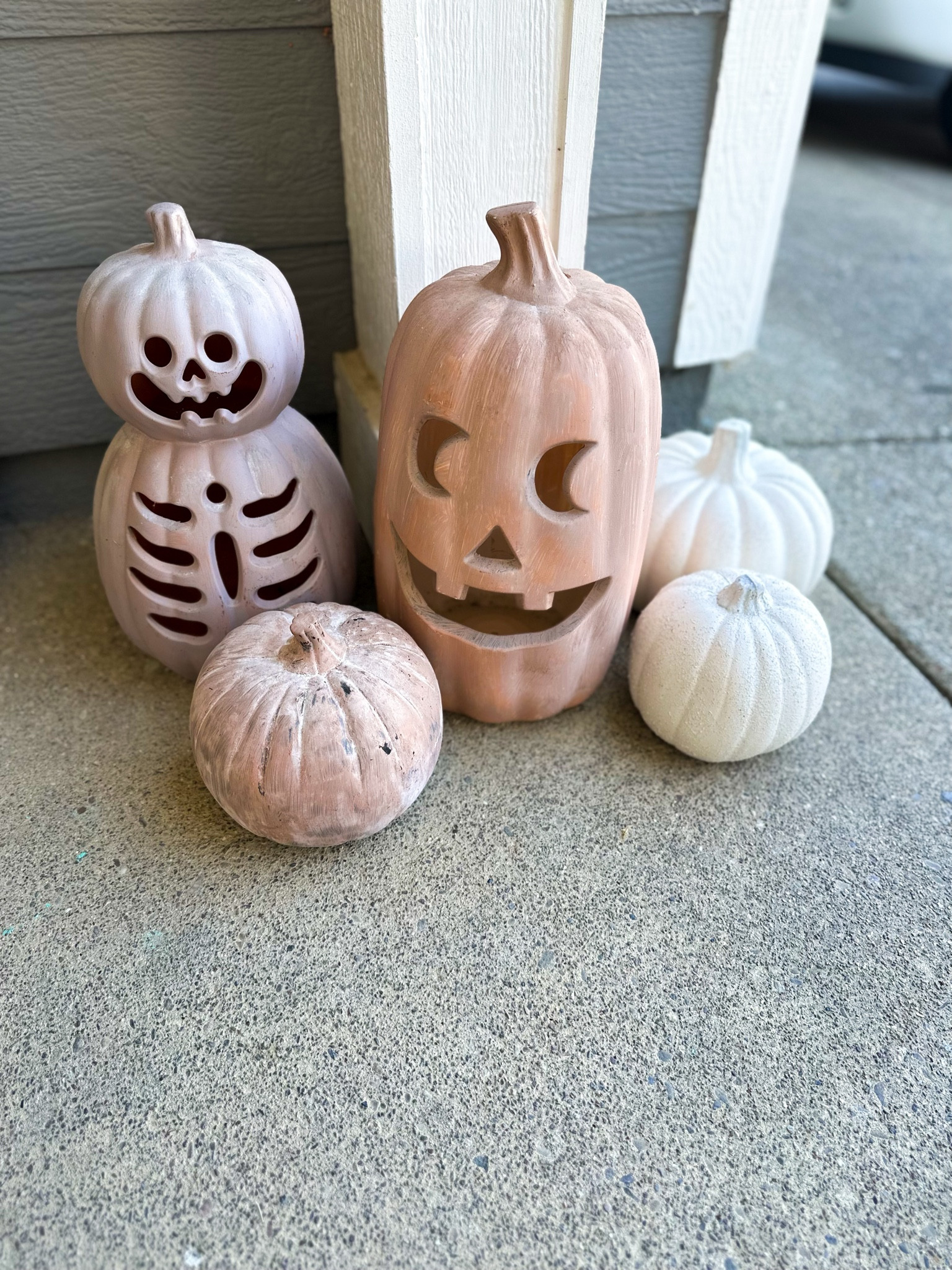 Painted these to give it a more neutral look! Brown, orange and white paint mixed together and then add flour or baking soda on top! 

#neutralpumpkins #diypumpkins #paintedpumpkins #diyjackolanterns

#LTKHalloween #LTKHome #LTKSeasonal