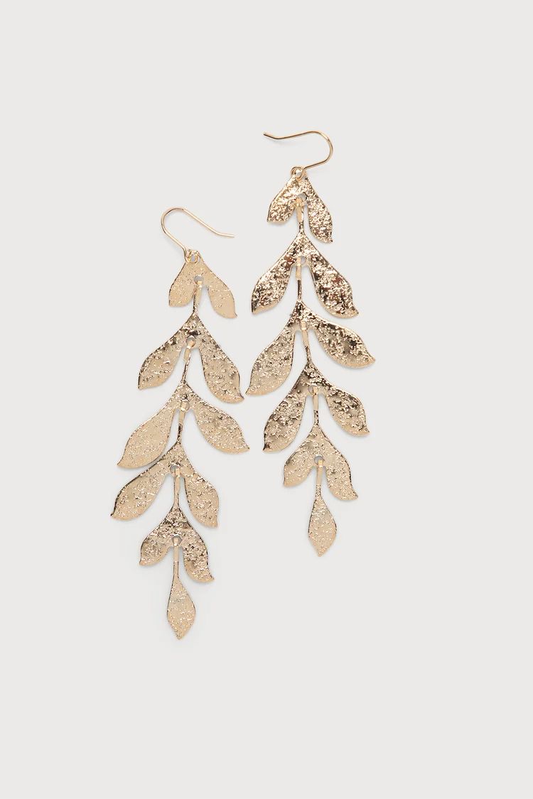 Seeing is Be-Leafing Gold Textured Leaf Earrings | Lulus (US)