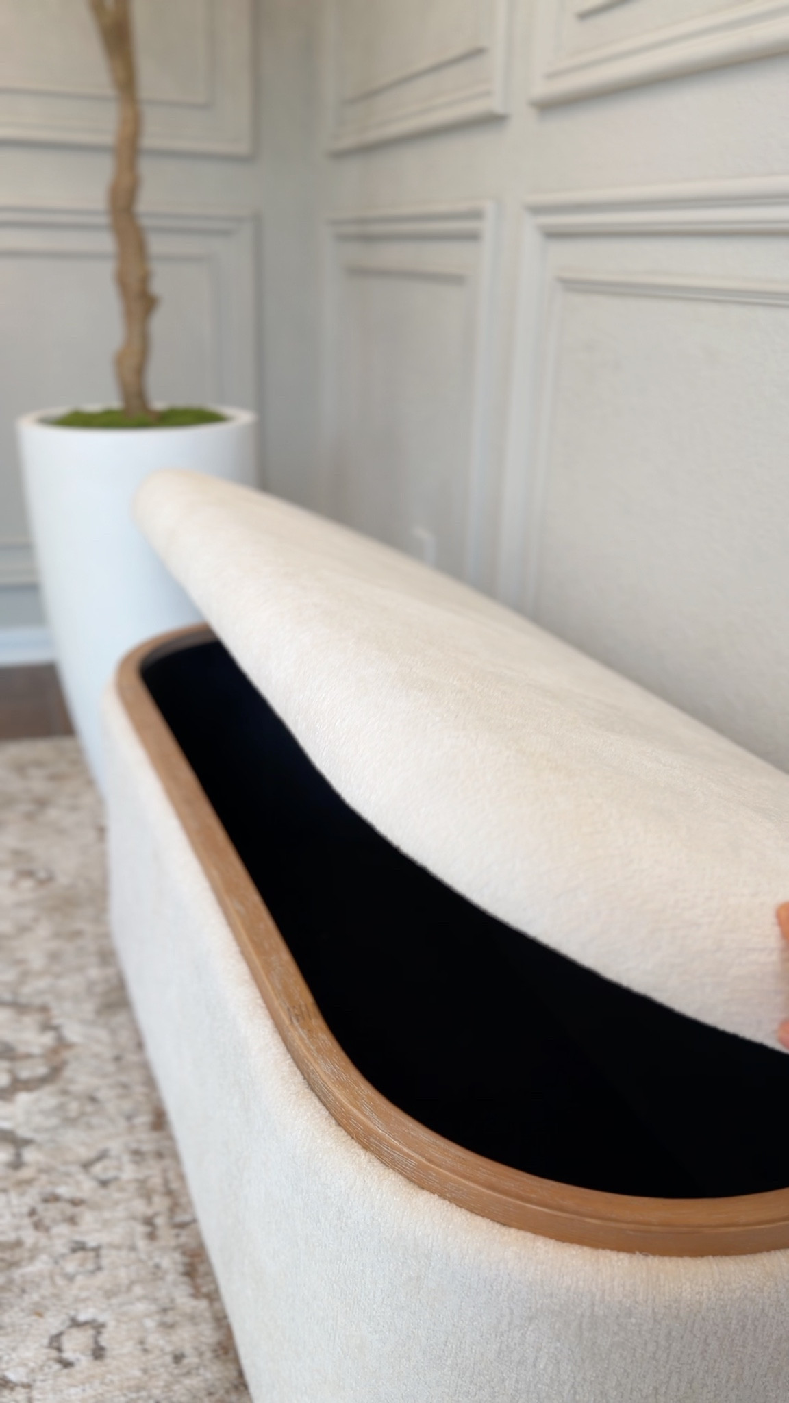 Bench with hidden storage

#LTKSaleAlert #LTKHome