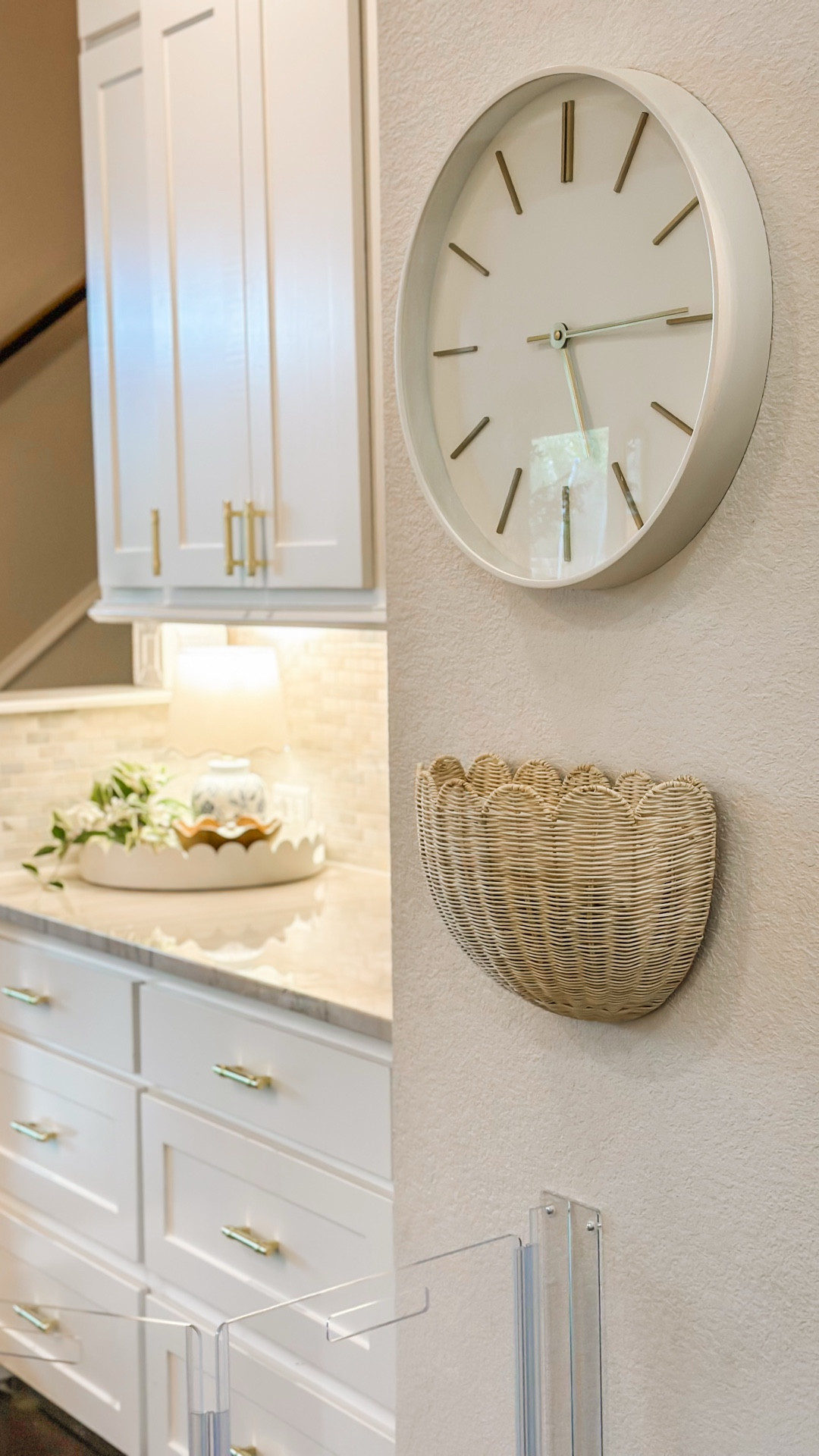 My favorite gorgeous scallop catchall shelf is finally back in stock!!! 