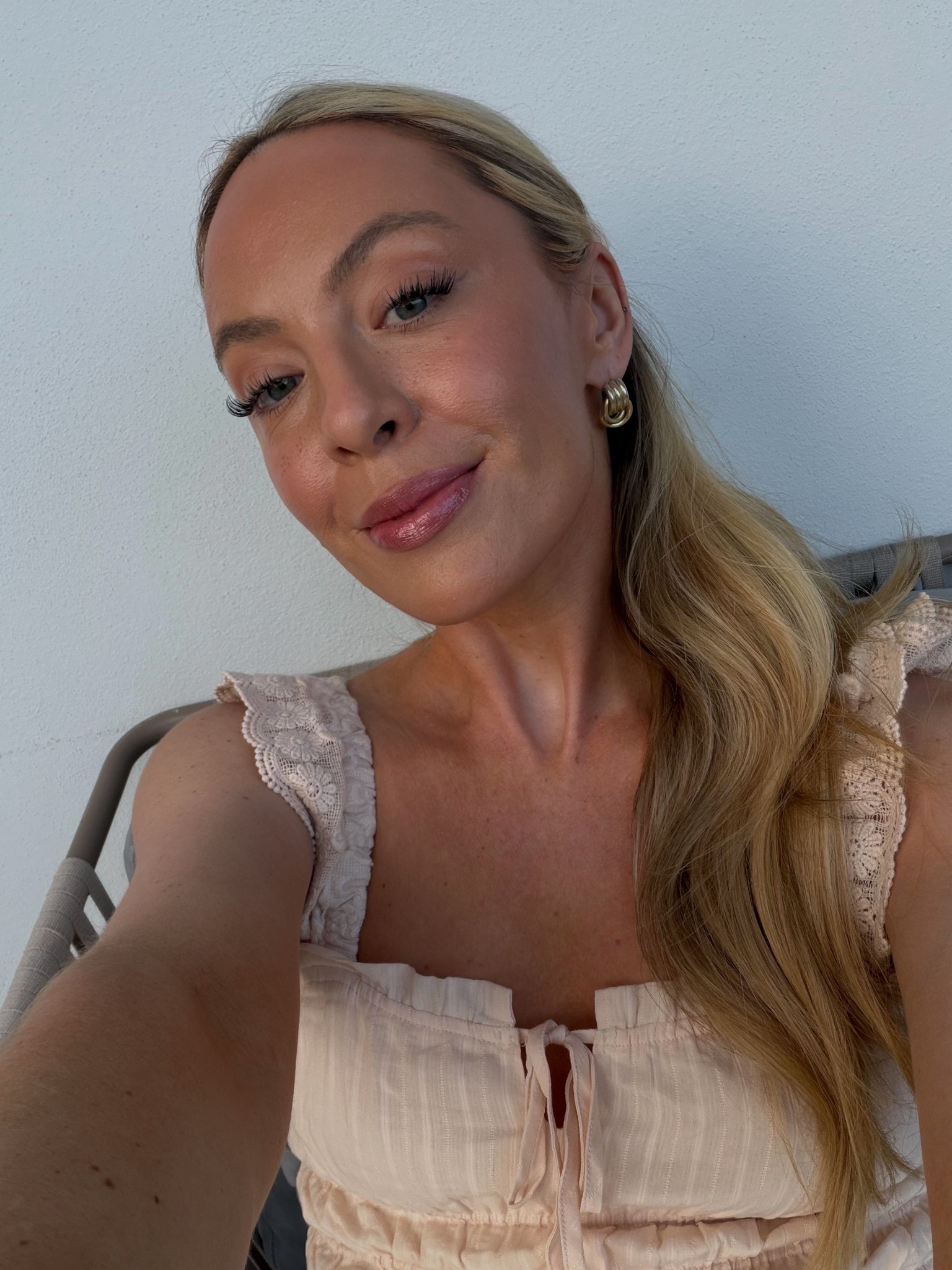 Easy beachy makeup ✨

It cosmetics CC cream in shade MEDIUM  
Too faced tip liner & lawless gloss 
LYS bronzing stick in no limits / hadmony 
YSL cream blush
Dibs powder in shade 2 
Dibs blush topper in SPICE GAL
Clearstem peptide mist on top for a glow
Too faced eye shadow palette
Lashes from Amazon

#LTKselfcare #LTKgrwm #LTKBeauty