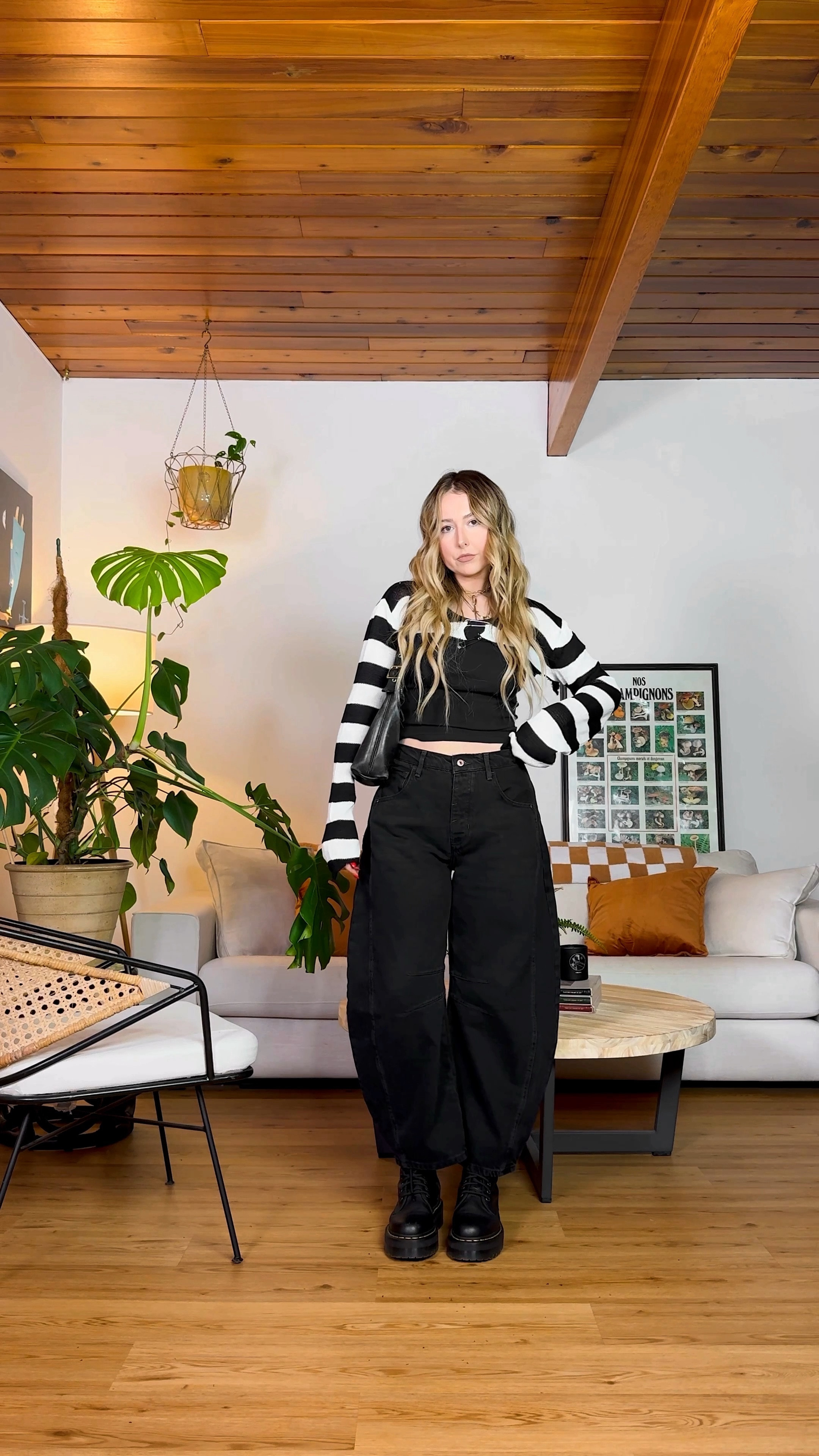 Elder emo vibes🖤 Wearing a size 28” in the jeans and I have a 28” waist / I’m 5’5!


#LTKVideo #LTKshoecrush #LTKstyletip